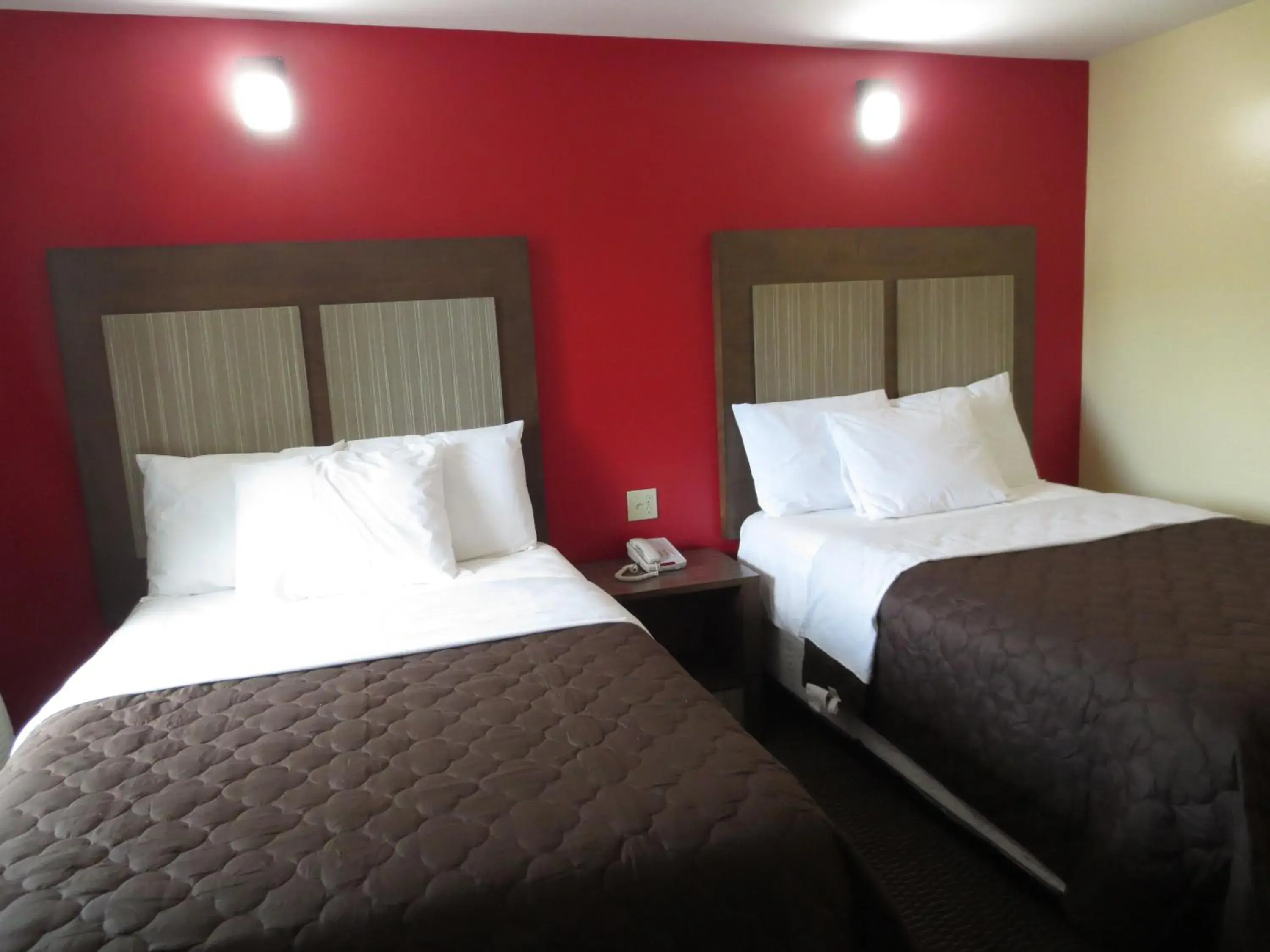 Double Room in Brick Motor Inn Double Room in Brick Motor Inn