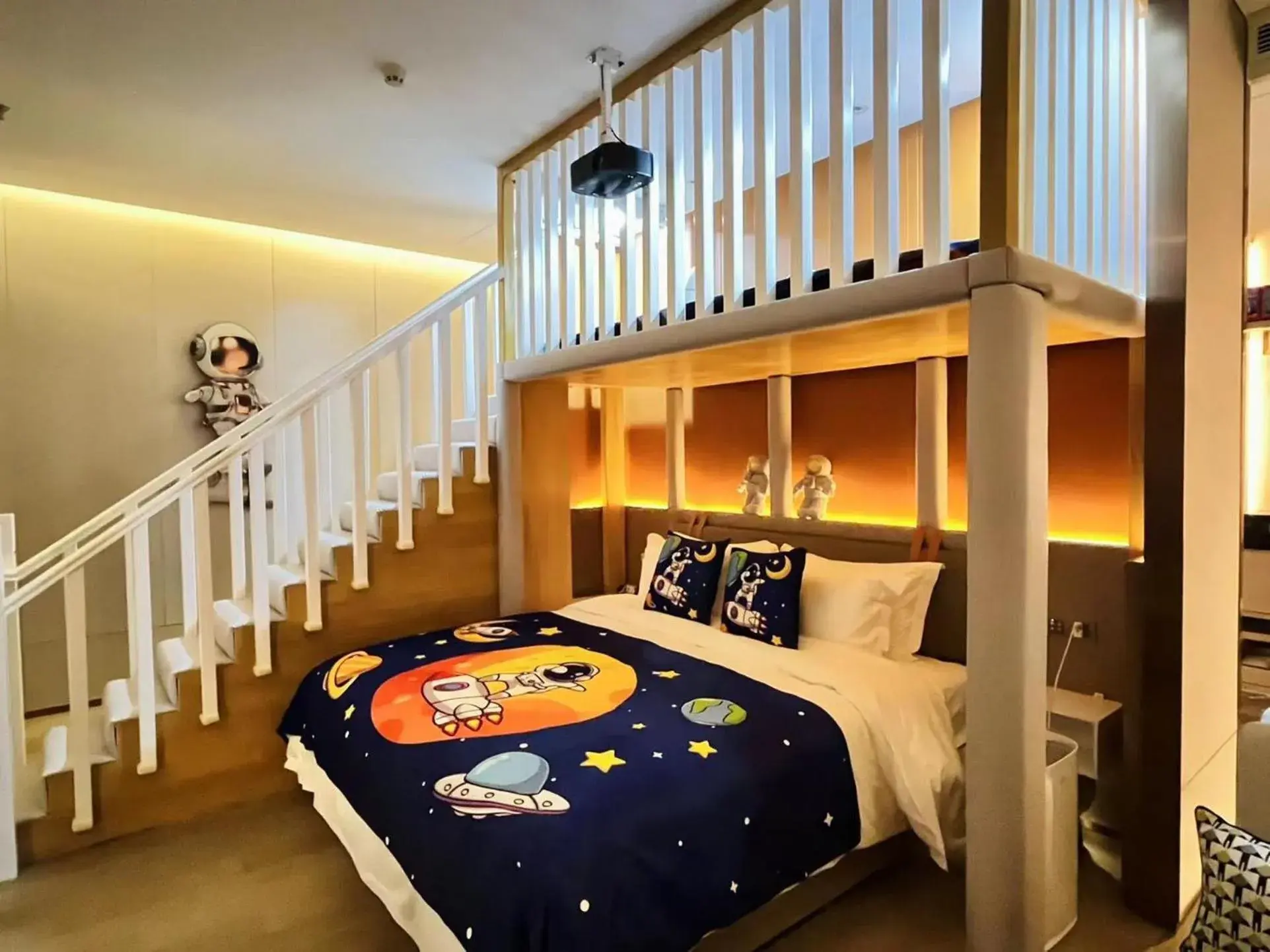 Grand King Room - Kids Theme in voco Xi'an Qindu Legend by IHG Grand King Room - Kids Theme in voco Xi'an Qindu Legend by IHG