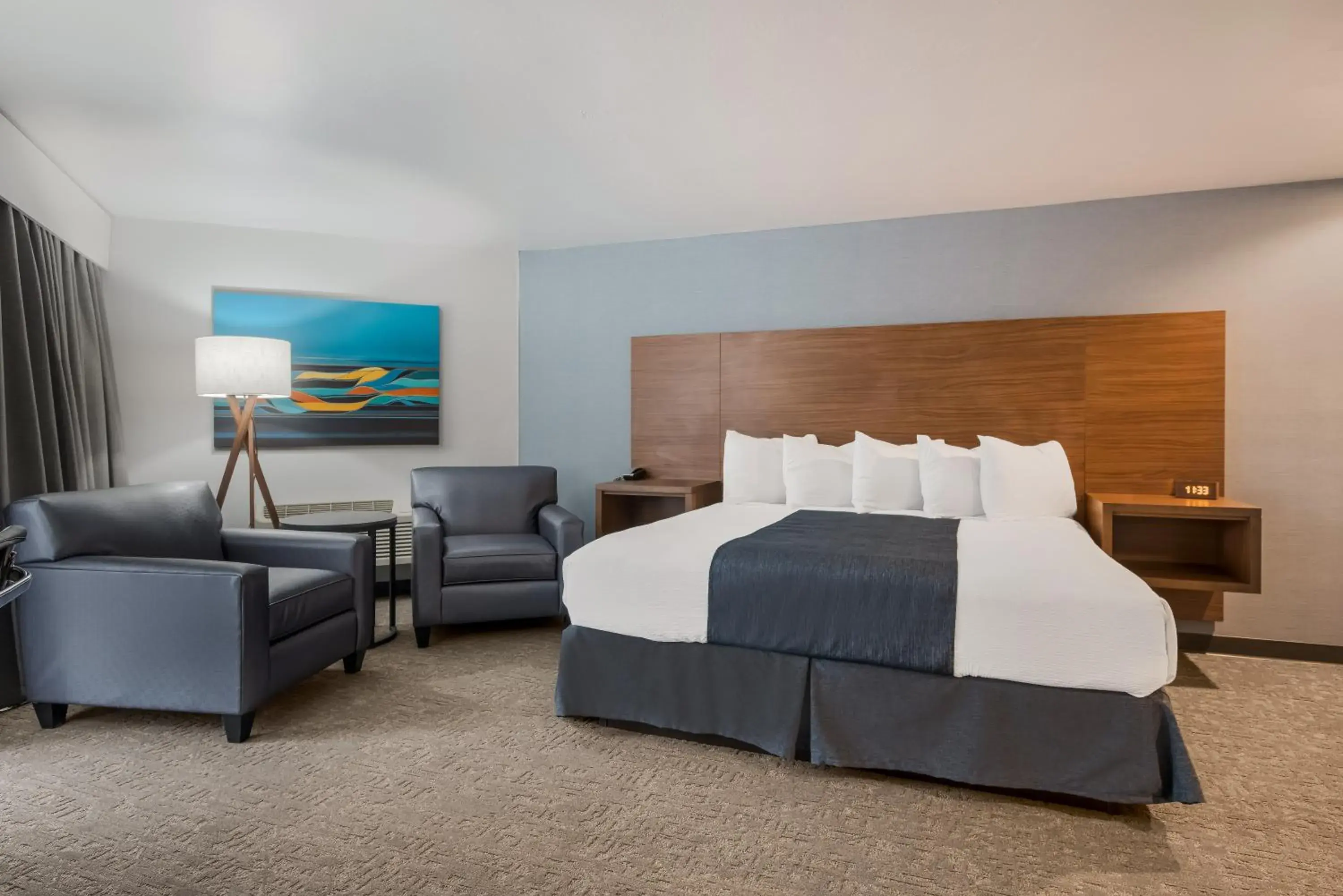 Franklin Building Studio King Suite with Sofa Bed in Hayward Inn Franklin Building Studio King Suite with Sofa Bed in Hayward Inn