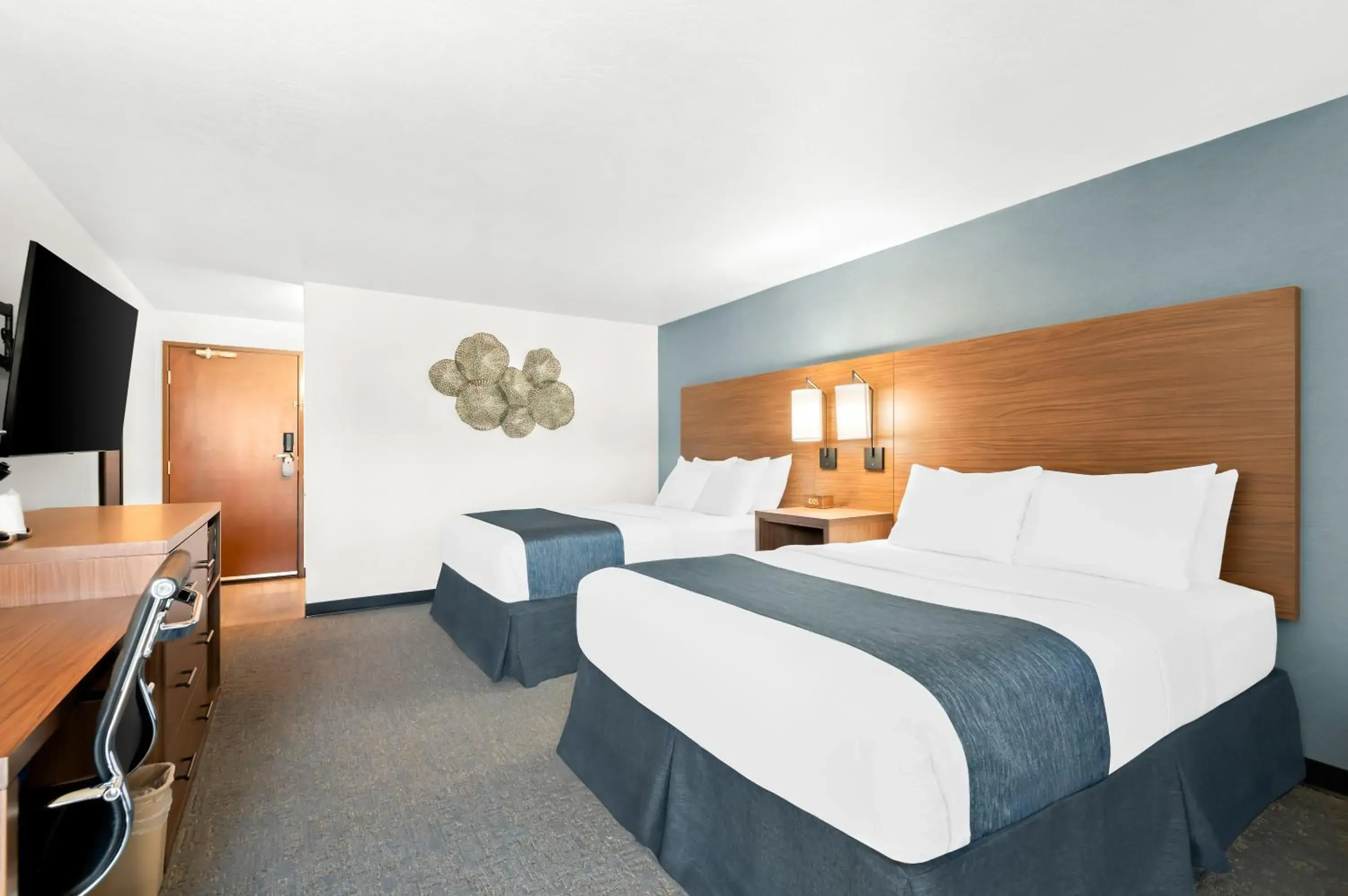 Hayward Building Double Queen in Hayward Inn Hayward Building Double Queen in Hayward Inn