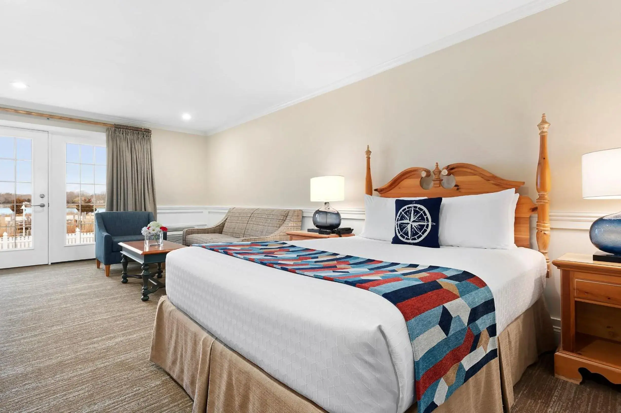 1st floor Harbor Queen Bed in Sag Harbor Inn 1st floor Harbor Queen Bed in Sag Harbor Inn