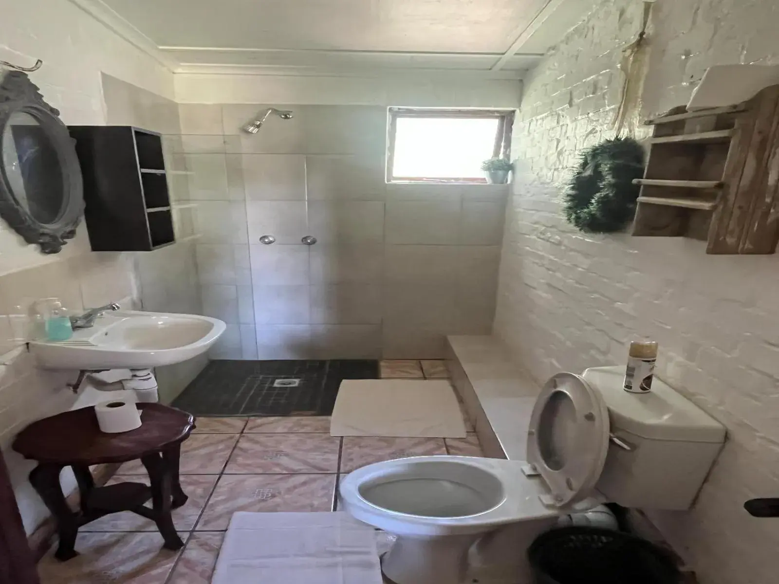 Basic Double Room - single occupancy in Homestead Bed and Breakfast Basic Double Room - single occupancy in Homestead Bed and Breakfast