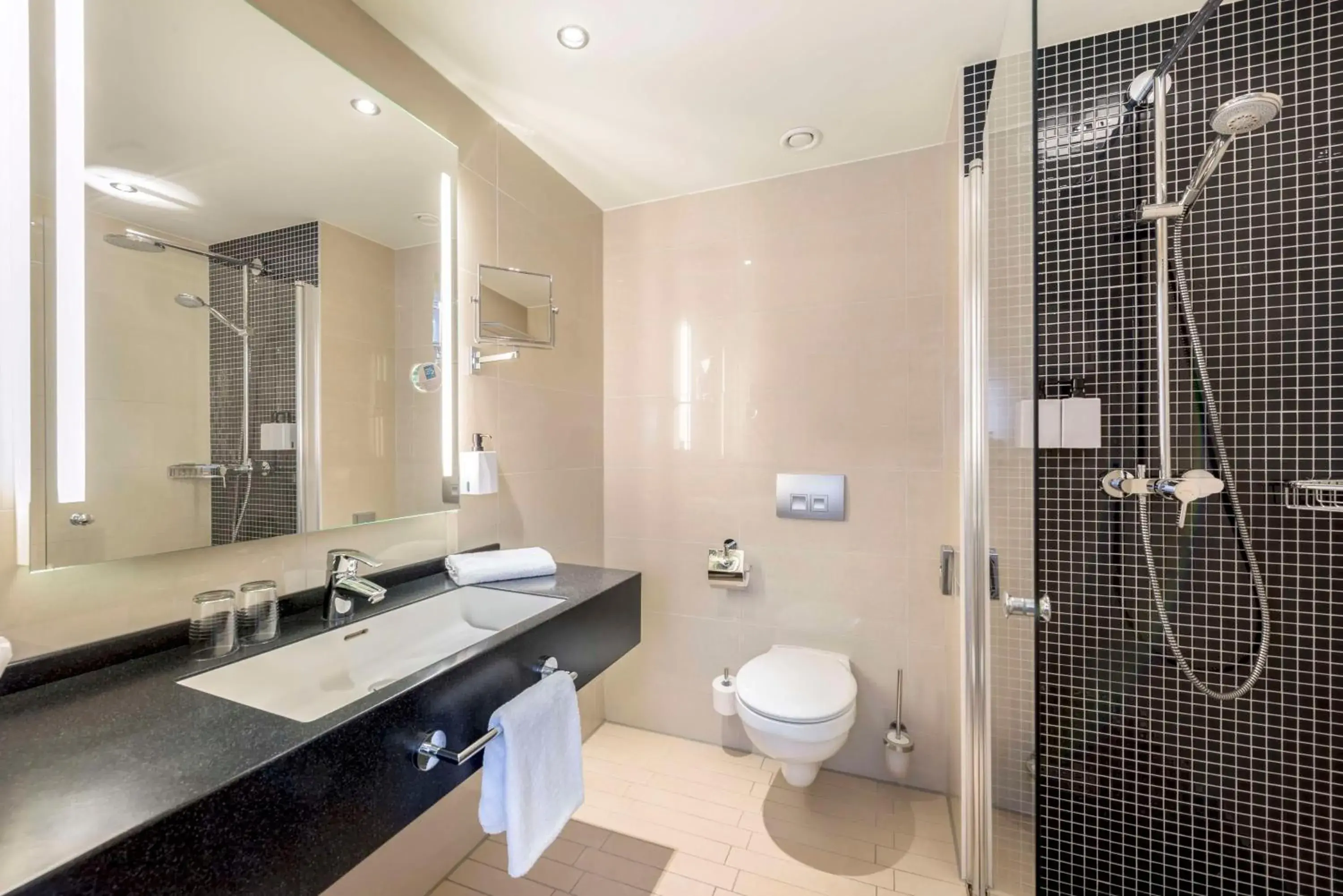 Standard Family Room Four in Scandic Berlin Kurfürstendamm Standard Family Room Four in Scandic Berlin Kurfürstendamm