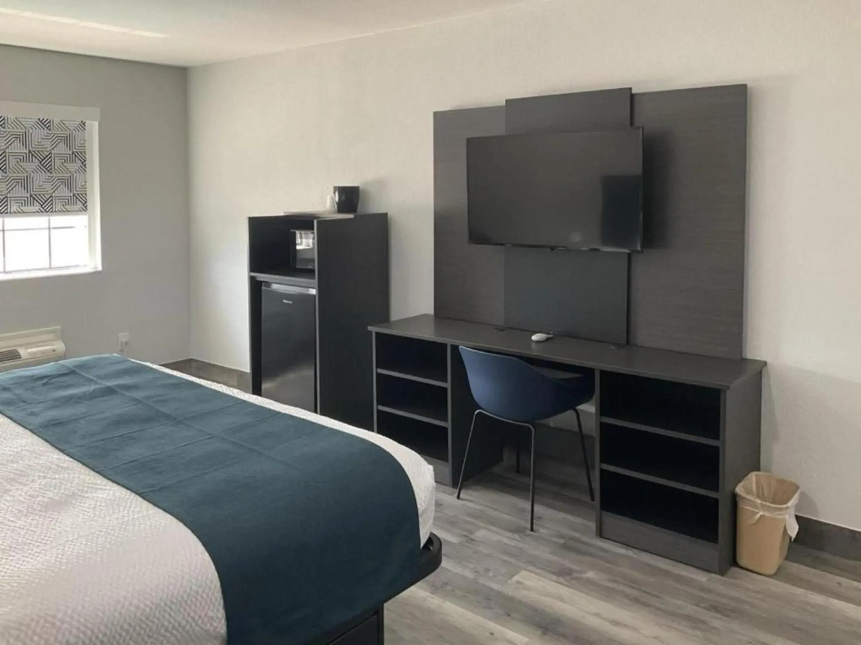 King Studio with Sofa Bed - Non-Smoking in Studio 6 Suites Brenham, TX King Studio with Sofa Bed - Non-Smoking in Studio 6 Suites Brenham, TX