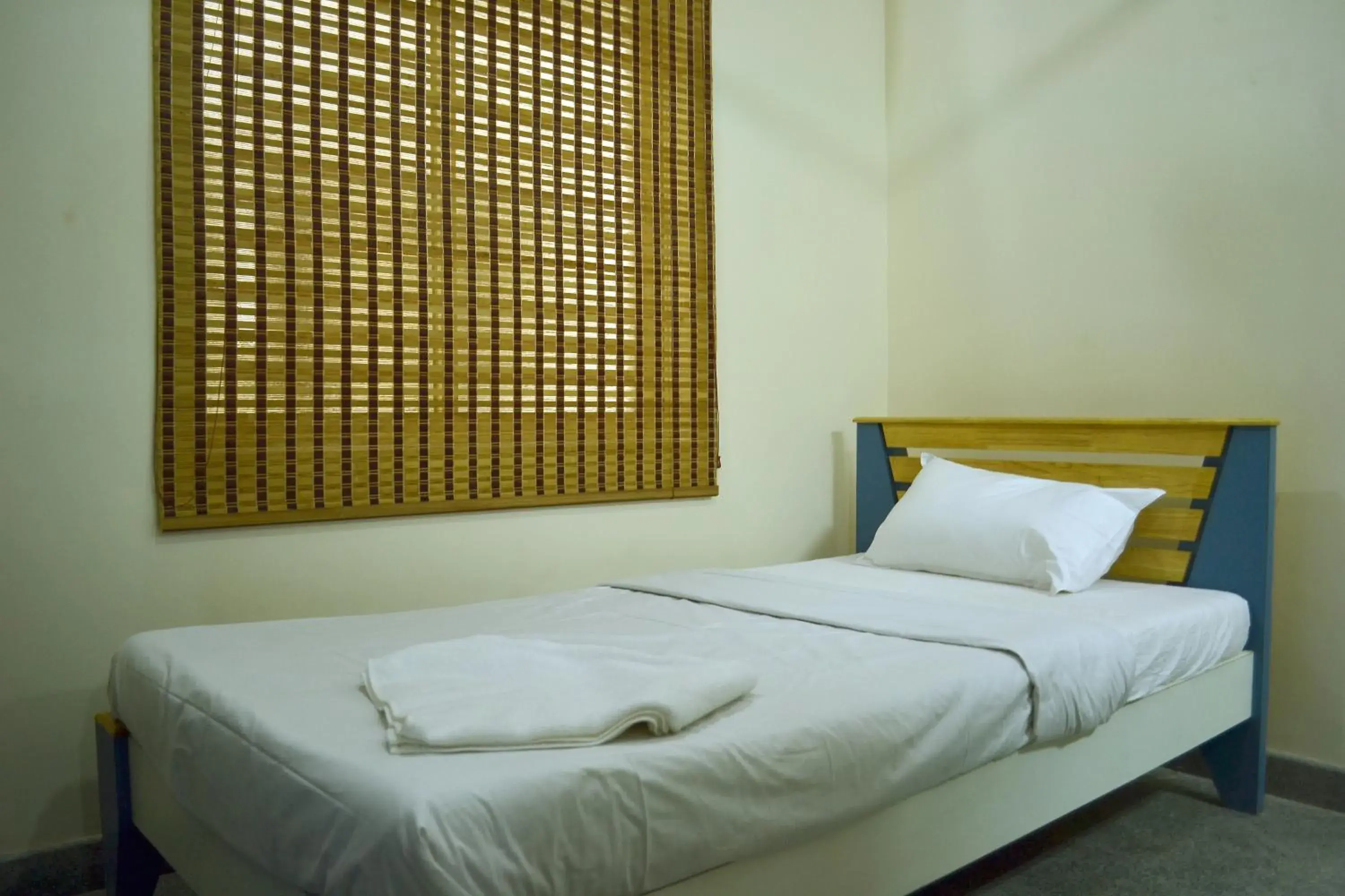 Standard Single Room in Metro Park Standard Single Room in Metro Park