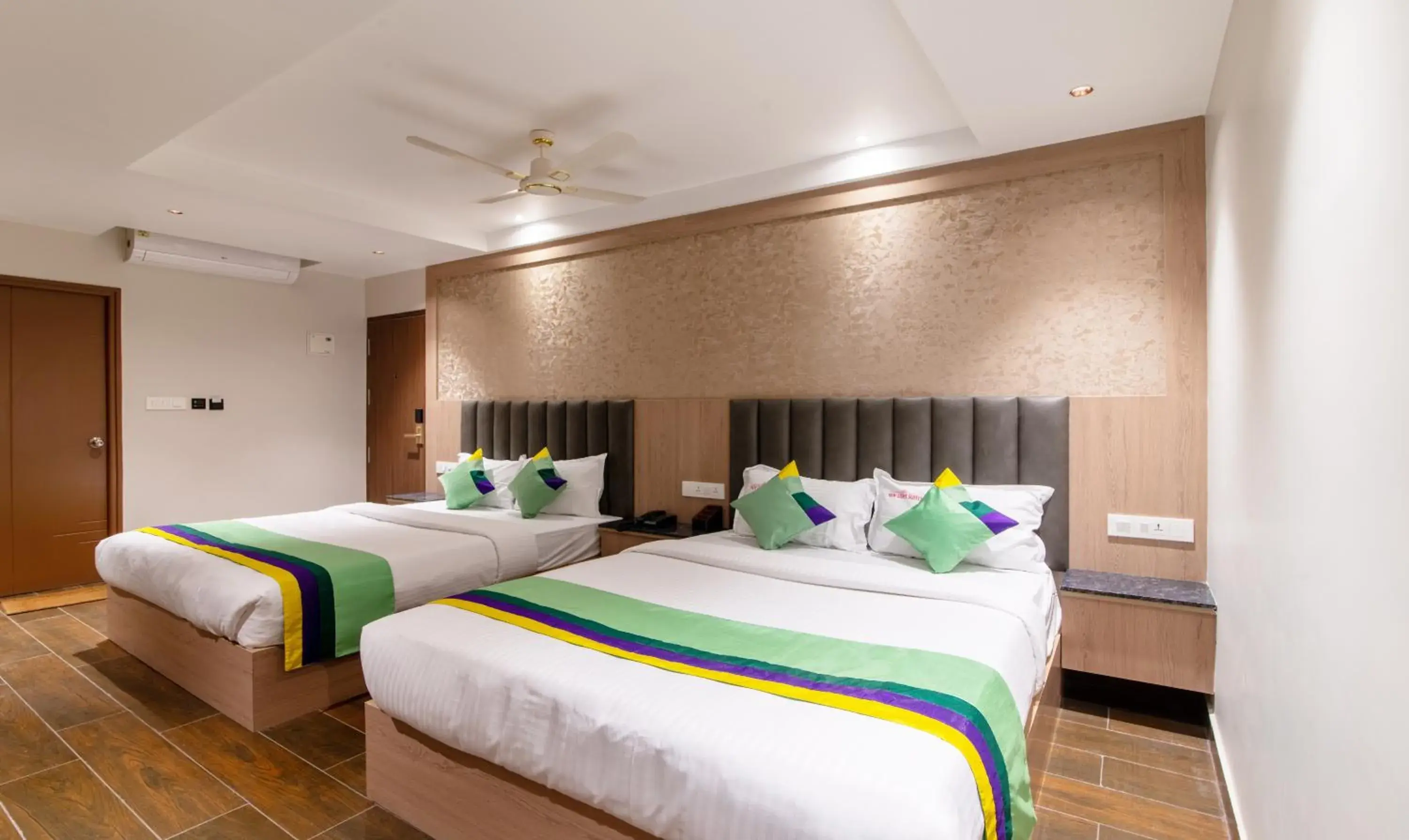 Superior Double Room - single occupancy in Treebo Premium New Light Suites Superior Double Room - single occupancy in Treebo Premium New Light Suites