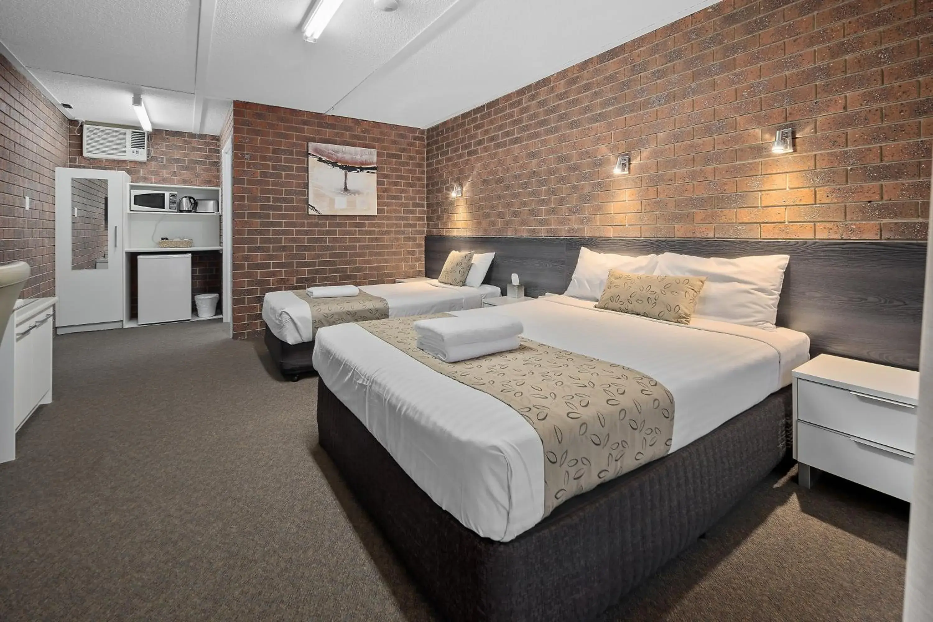 Standard Twin Room with Garden View in Healesville Motor Inn Standard Twin Room with Garden View in Healesville Motor Inn