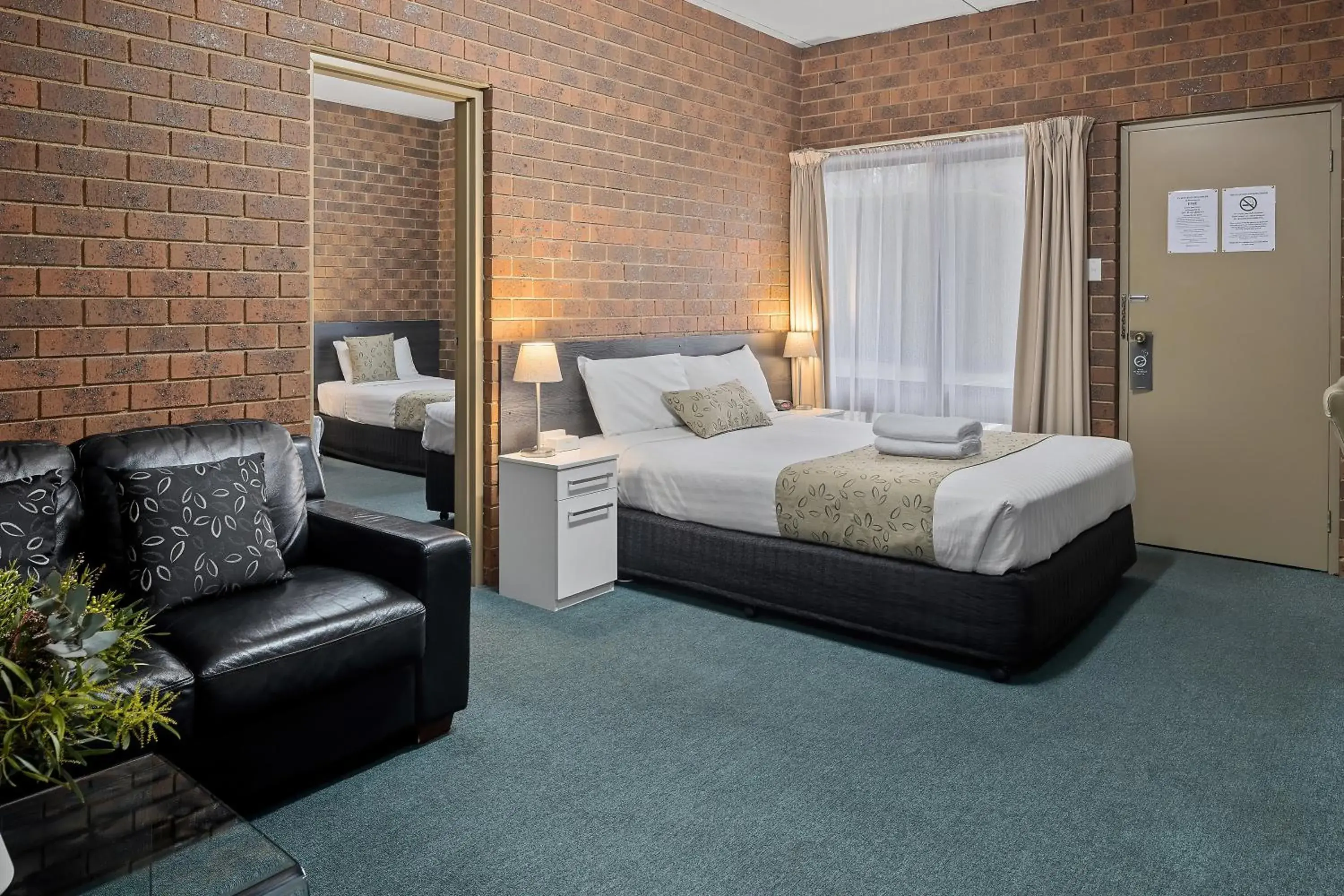 Two-Bedroom Suite in Healesville Motor Inn Two-Bedroom Suite in Healesville Motor Inn