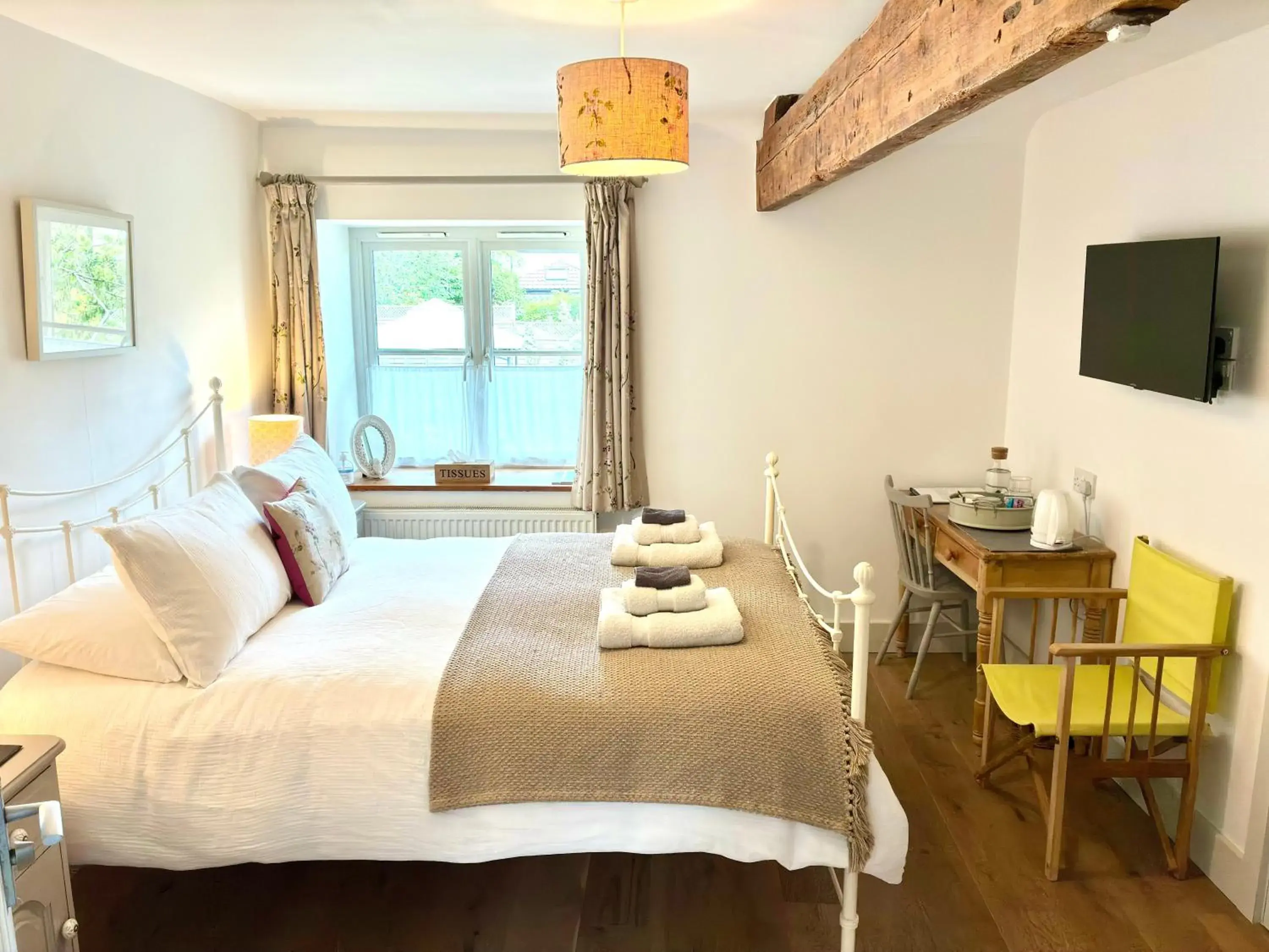King Room - single occupancy in Westbury Cross House Bed & Breakfast King Room - single occupancy in Westbury Cross House Bed & Breakfast