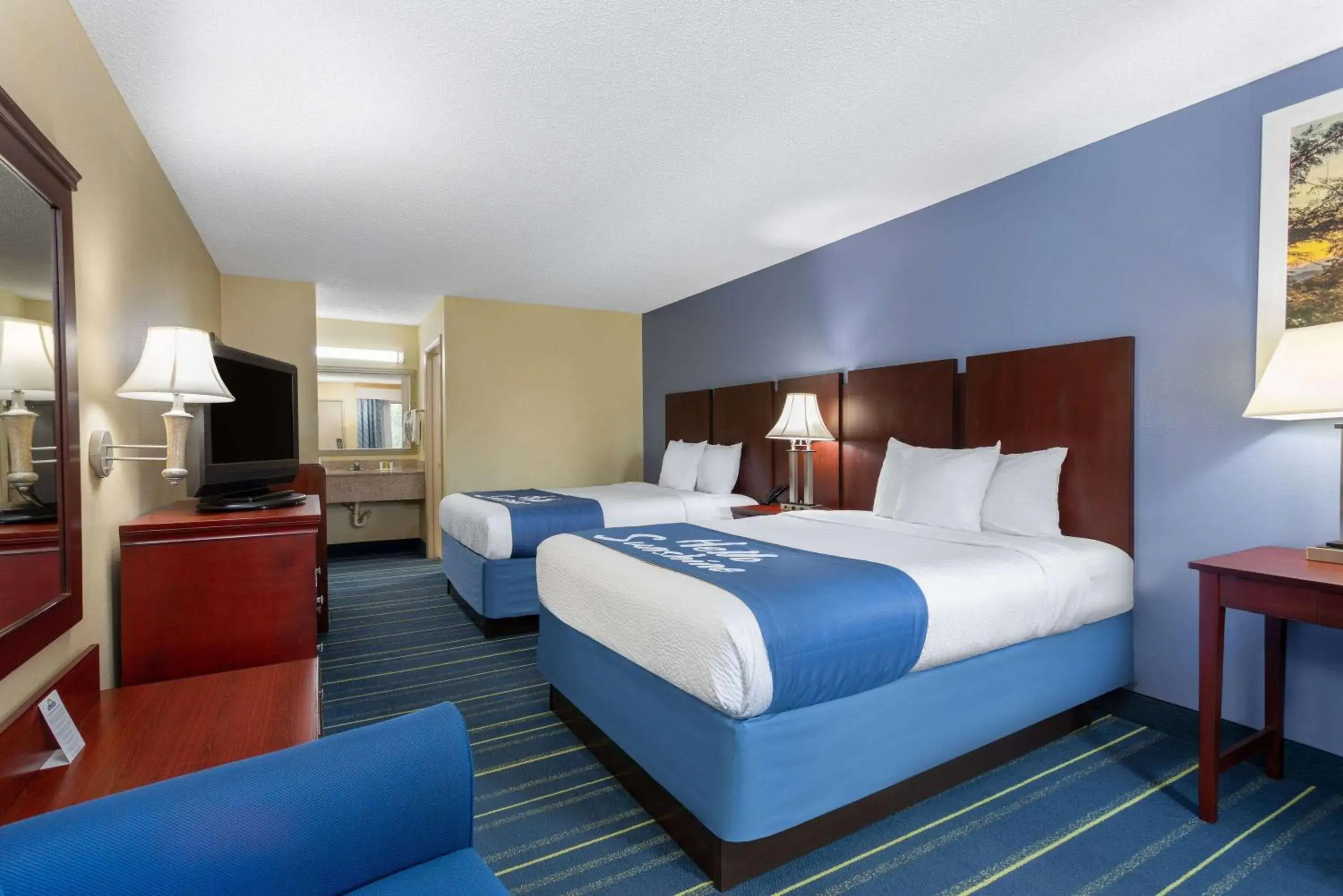 Queen Room with Two Queen Beds - Non-Smoking in Days Inn by Wyndham Chipley Queen Room with Two Queen Beds - Non-Smoking in Days Inn by Wyndham Chipley