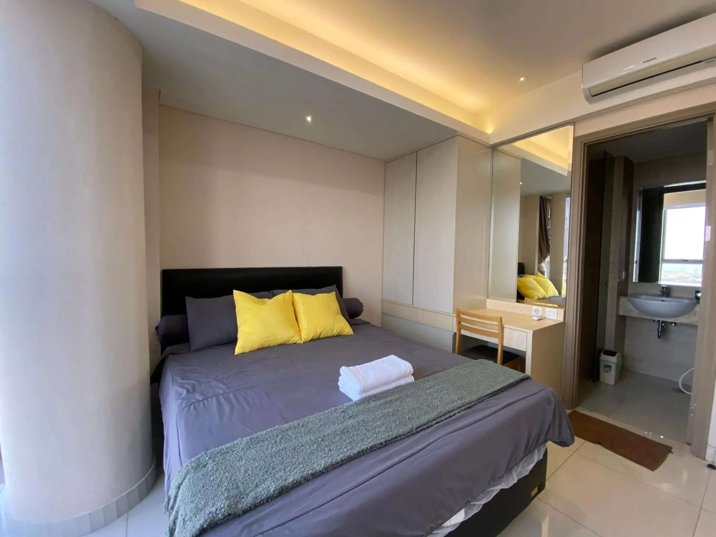 Three-Bedroom Apartment in Comfort and Luxury Private Room at Goldcoast PIK Three-Bedroom Apartment in Comfort and Luxury Private Room at Goldcoast PIK