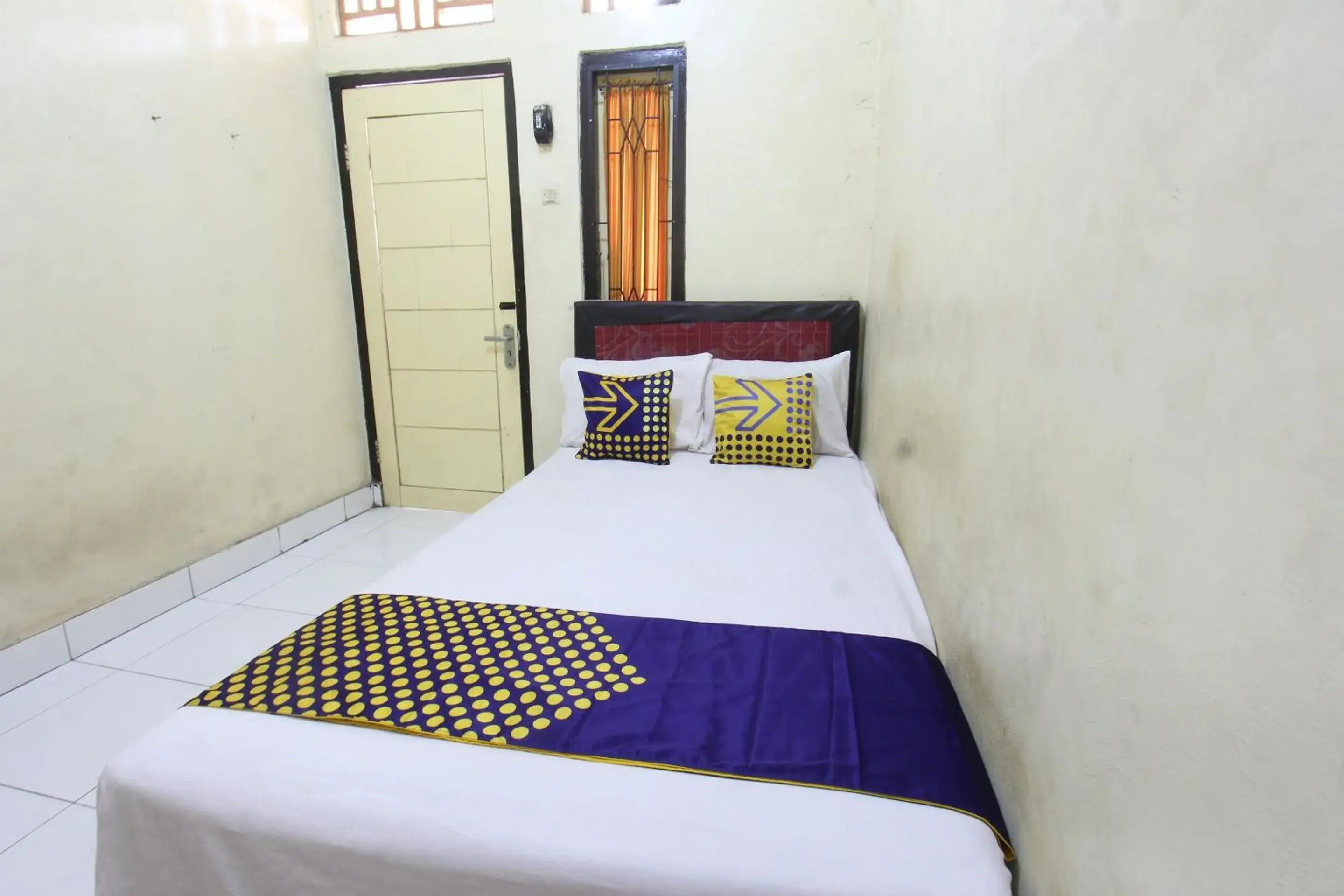 OYO Life 93260 Bale Kosan OYO Life 93260 Bale Kosan