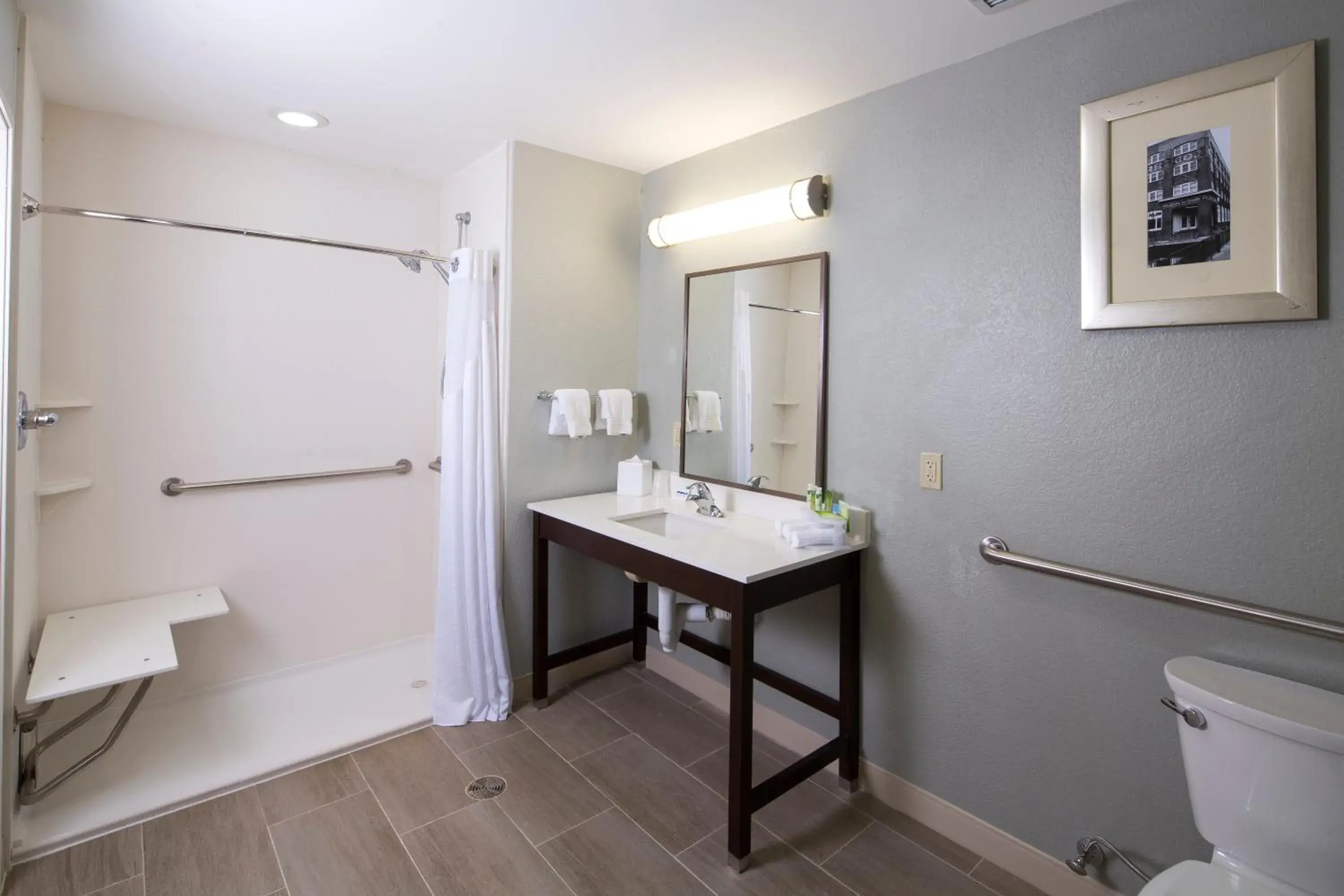 Suite - Disability Access Roll in Shower/Non-Smoking in Holiday Inn Express & Suites Oklahoma City Downtown - Bricktown by IHG Suite - Disability Access Roll in Shower/Non-Smoking in Holiday Inn Express & Suites Oklahoma City Downtown - Bricktown by IHG