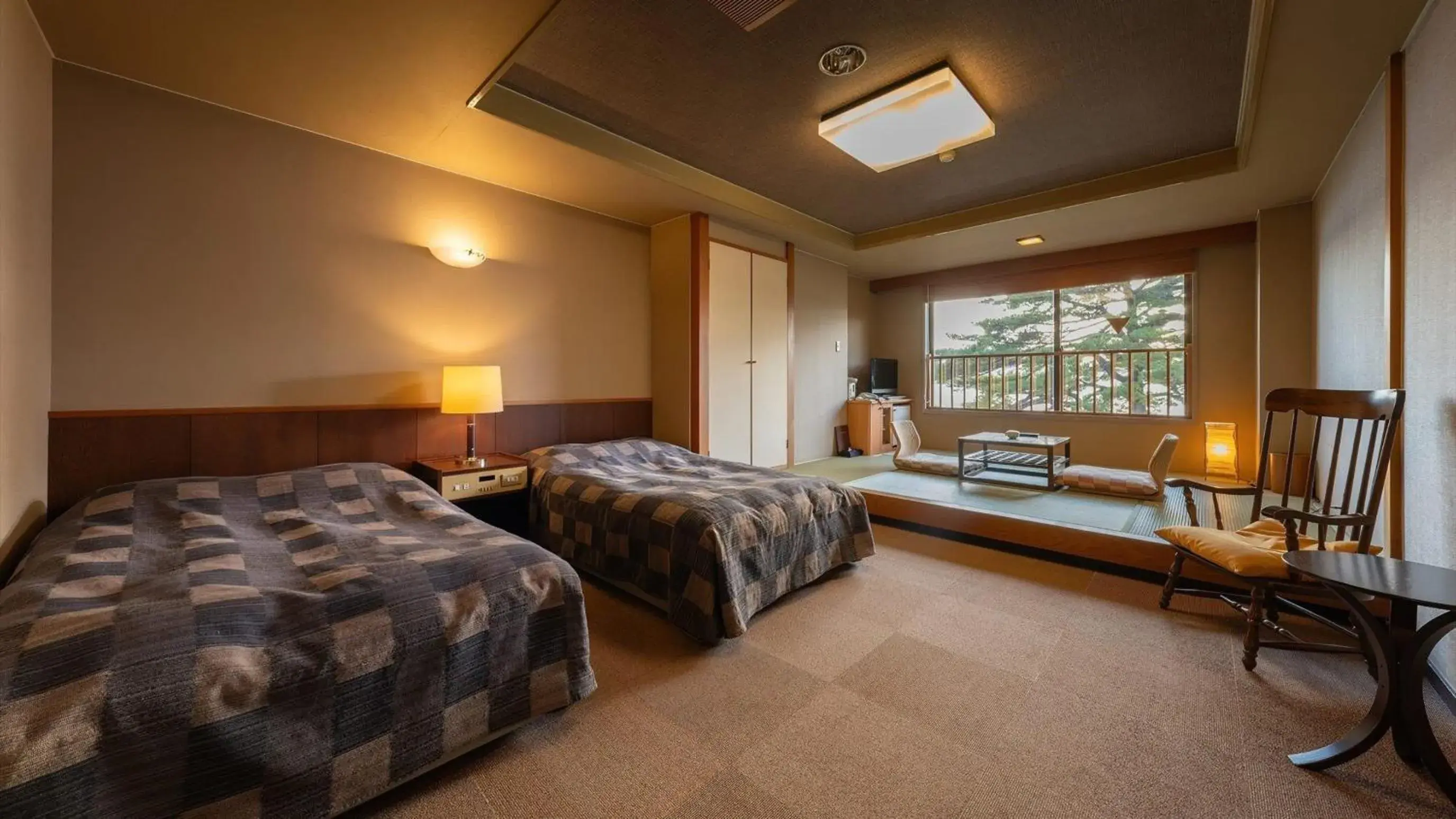 Twin Room with Tatami Area - single occupancy in Katakurinohana Twin Room with Tatami Area - single occupancy in Katakurinohana