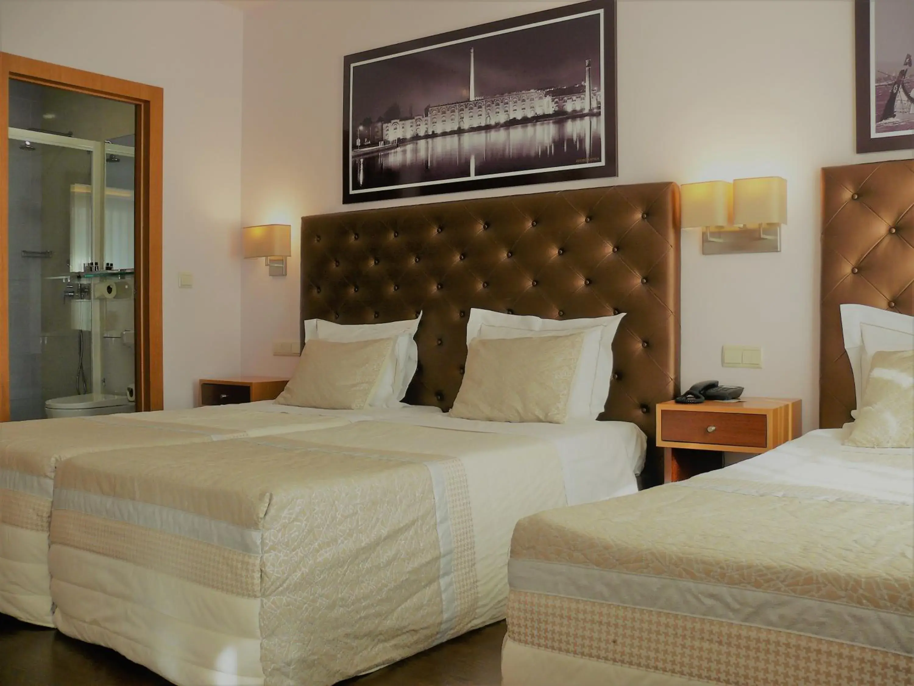 Triple Room with Private Bathroom in Welcome In Triple Room with Private Bathroom in Welcome In