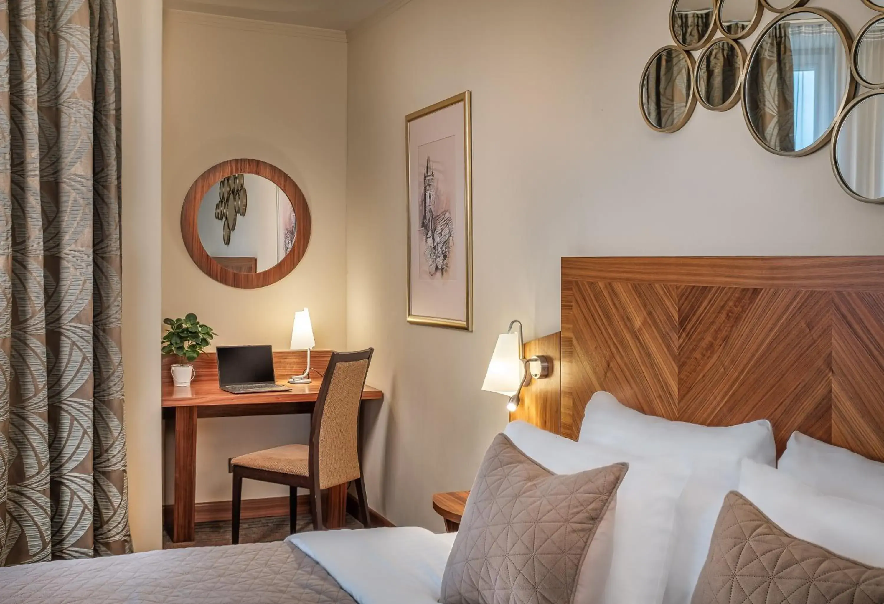 Studio in Crown Palace Apartments by Adrez Studio in Crown Palace Apartments by Adrez