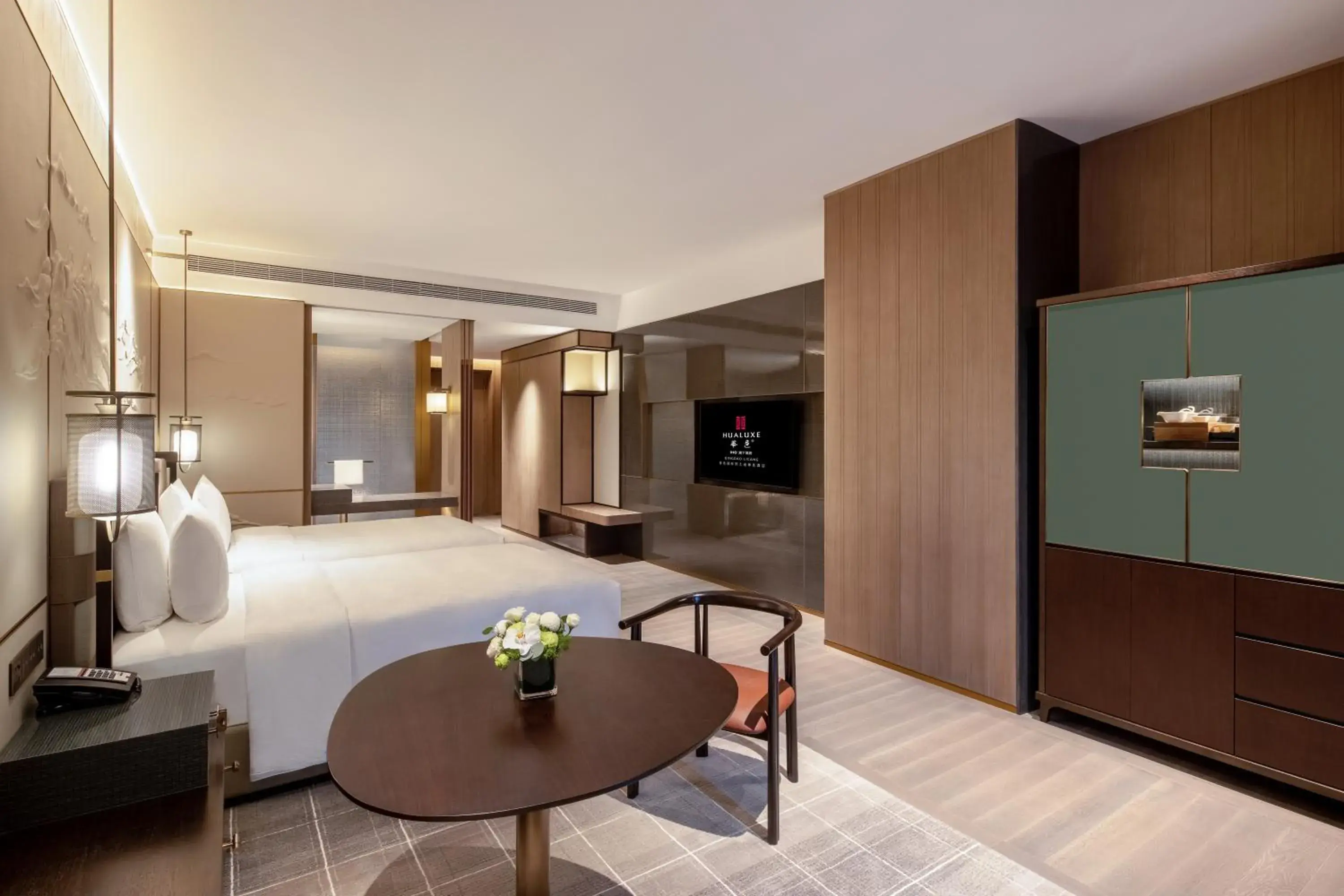 Premium Twin Room with Lounge Access in HUALUXE Hotels and Resorts Qingdao Licang, an IHG Hotel Premium Twin Room with Lounge Access in HUALUXE Hotels and Resorts Qingdao Licang, an IHG Hotel
