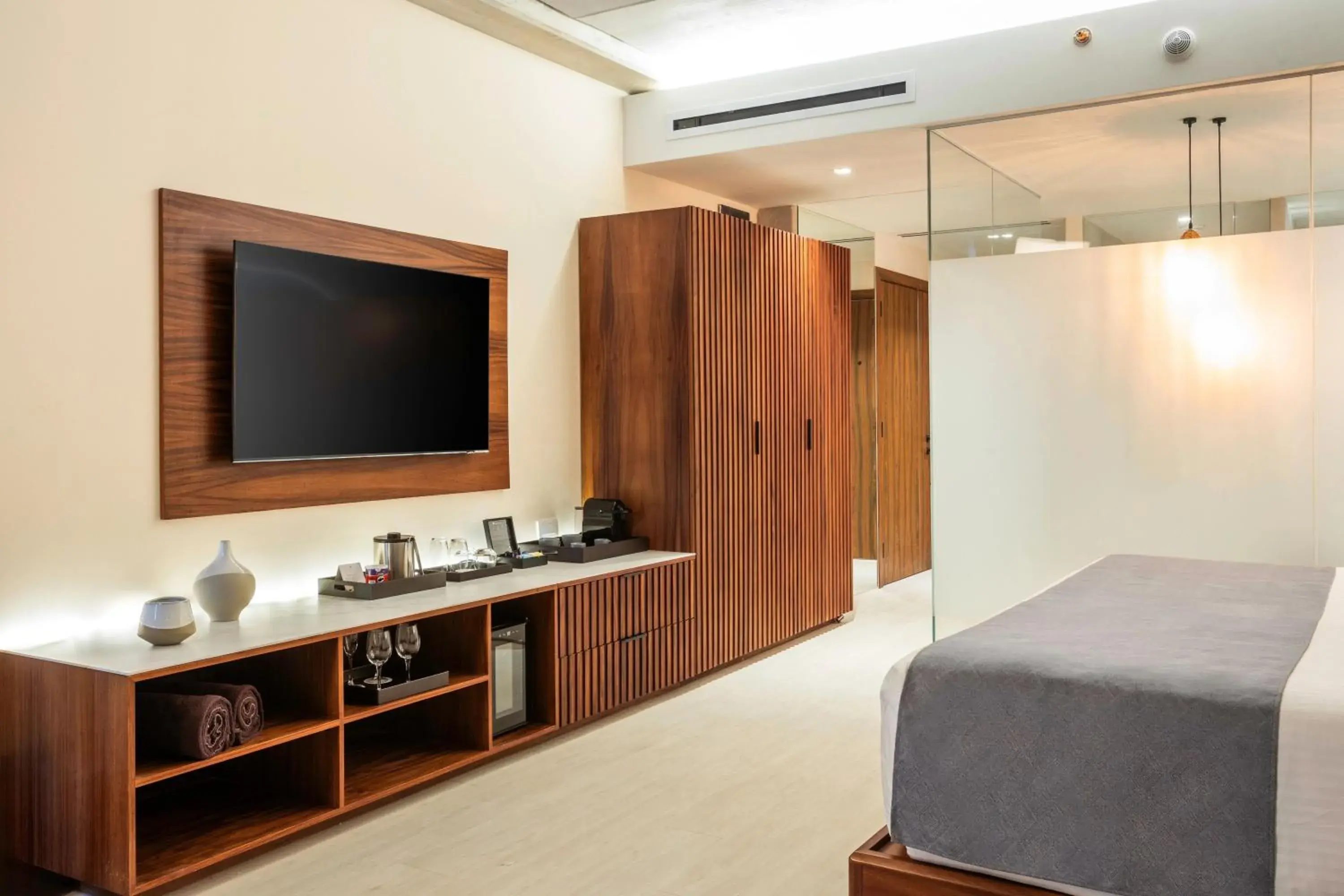 Vantage Club Premium Suite Golf View King in Hyatt Vivid Grand Island Cancun-All Inclusive Adults Only Vantage Club Premium Suite Golf View King in Hyatt Vivid Grand Island Cancun-All Inclusive Adults Only