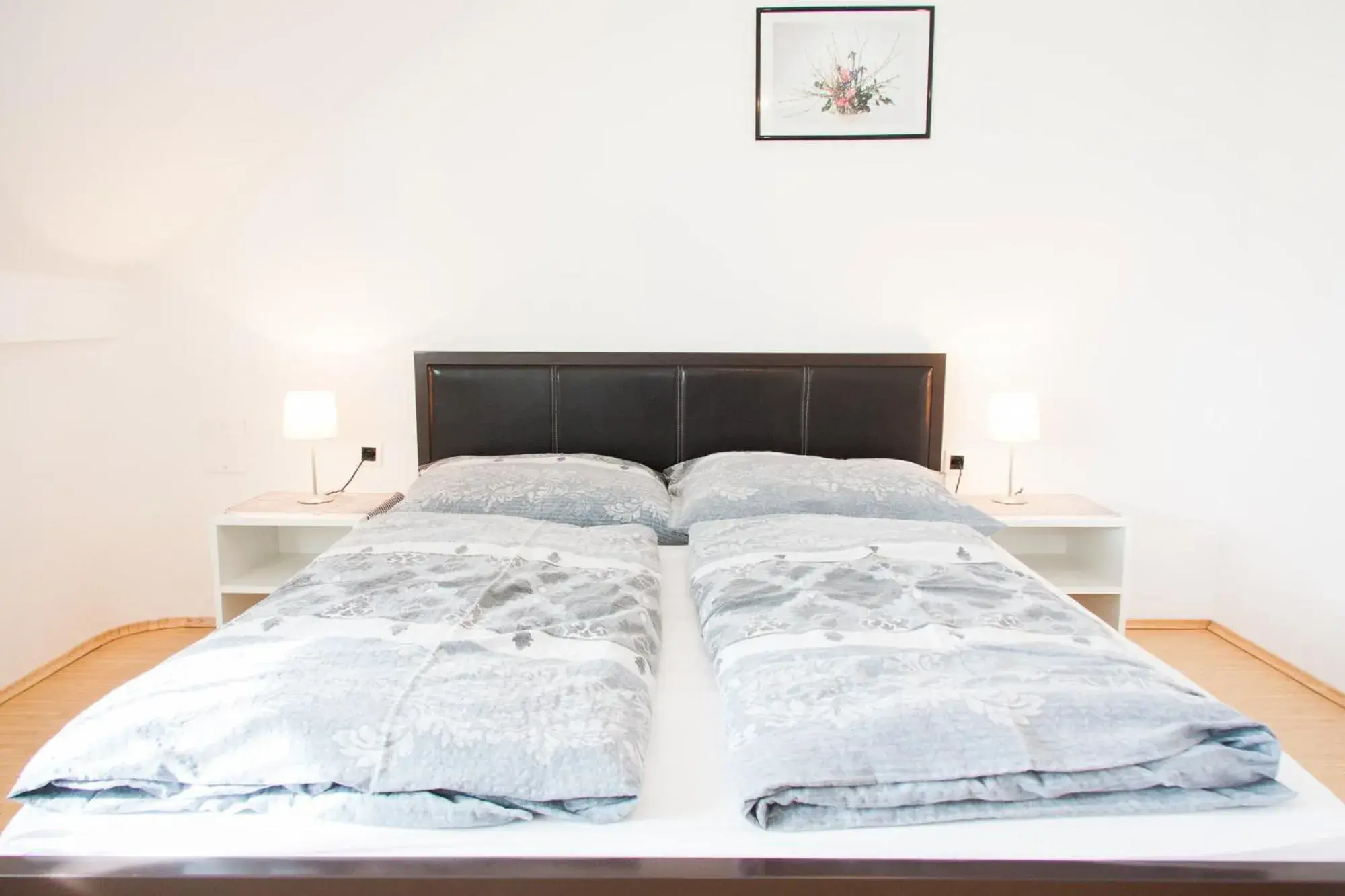 One-Bedroom Suite in Rooms Garden Zagreb Airport One-Bedroom Suite in Rooms Garden Zagreb Airport