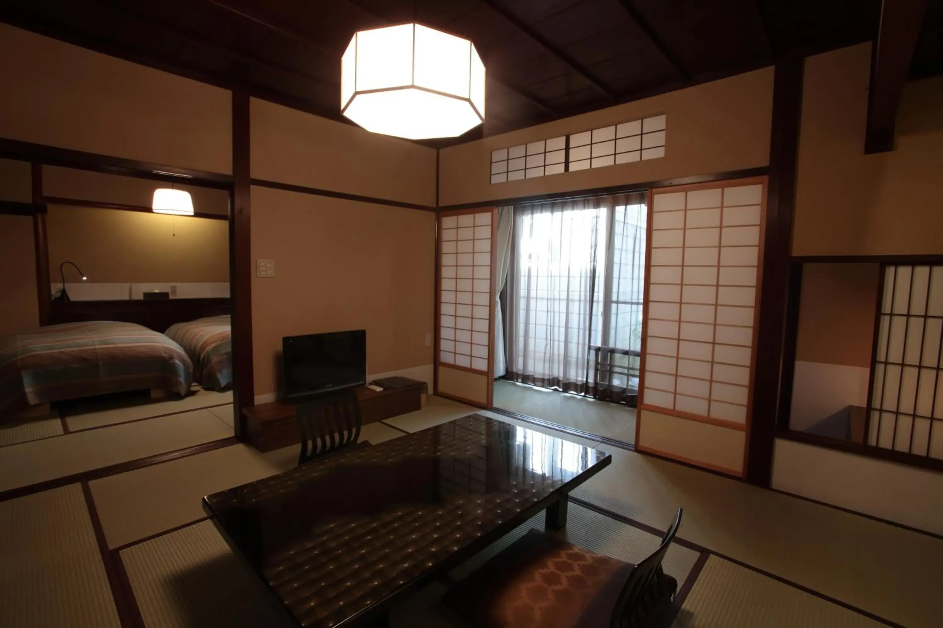 Room with Tatami Area and Private Toilet with Garden View in Motoyu Ishiya Room with Tatami Area and Private Toilet with Garden View in Motoyu Ishiya