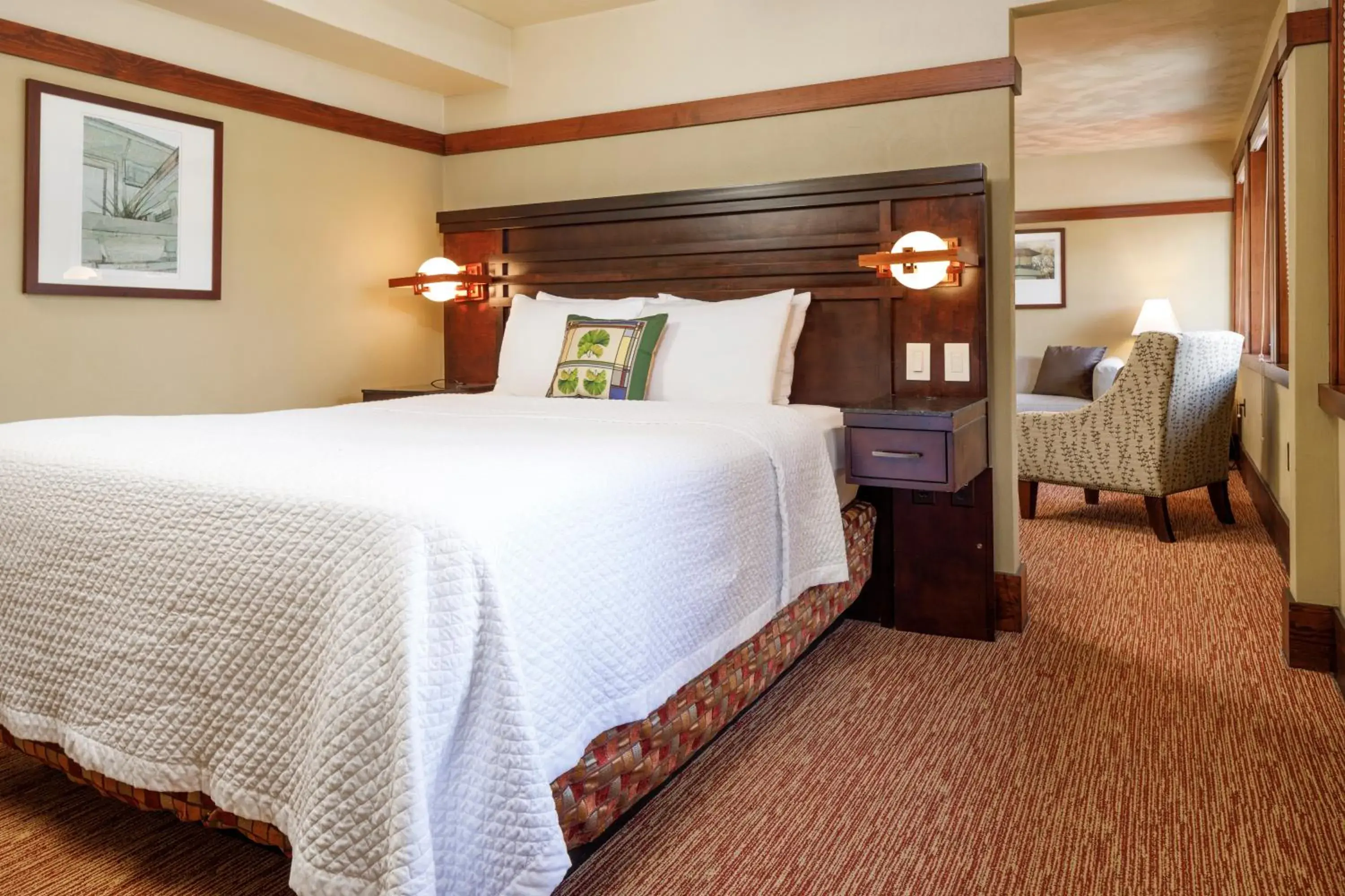 Deluxe Queen Suite in The Historic Park Inn Hotel Deluxe Queen Suite in The Historic Park Inn Hotel