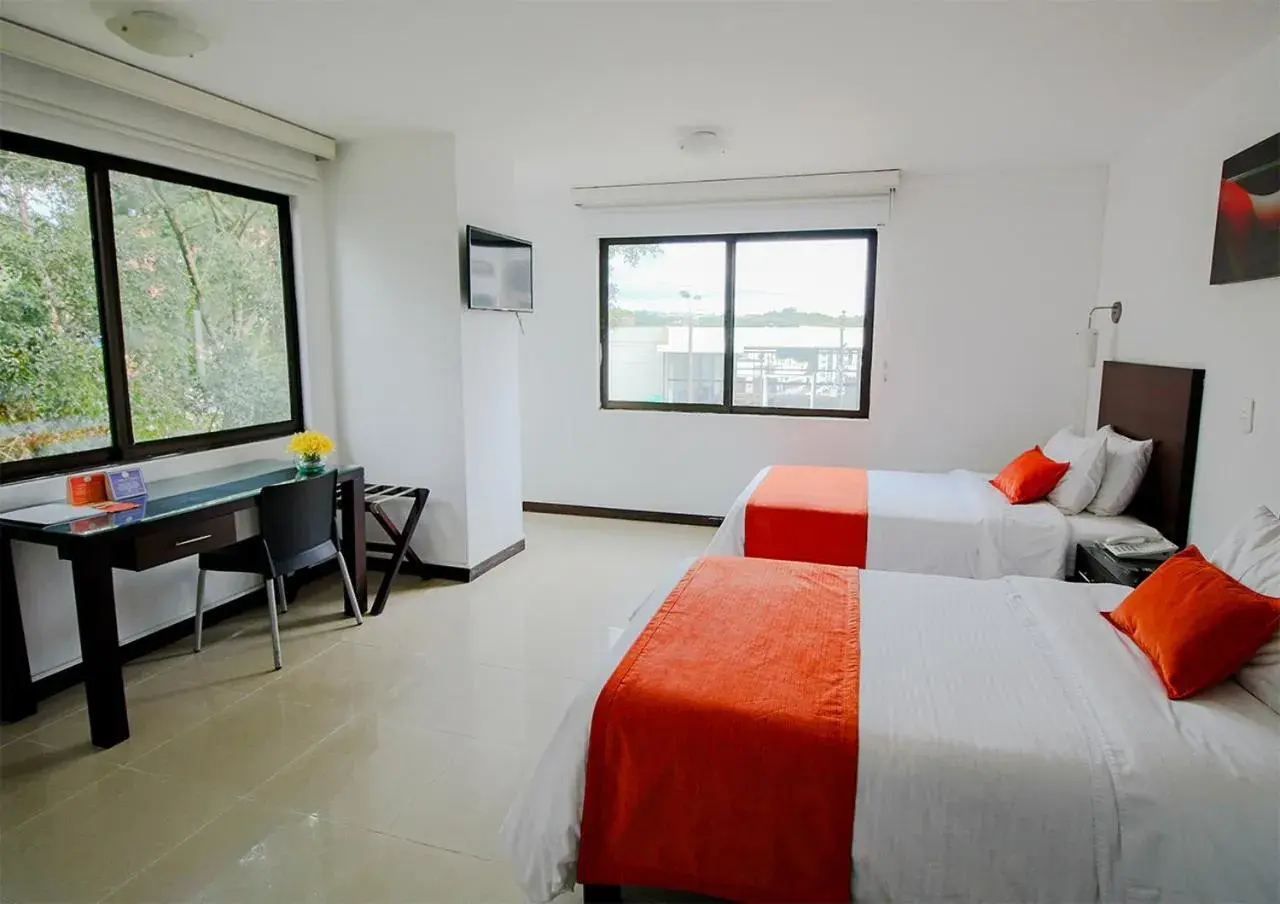 Twin Room - single occupancy in Hotel Pinares Plaza Twin Room - single occupancy in Hotel Pinares Plaza