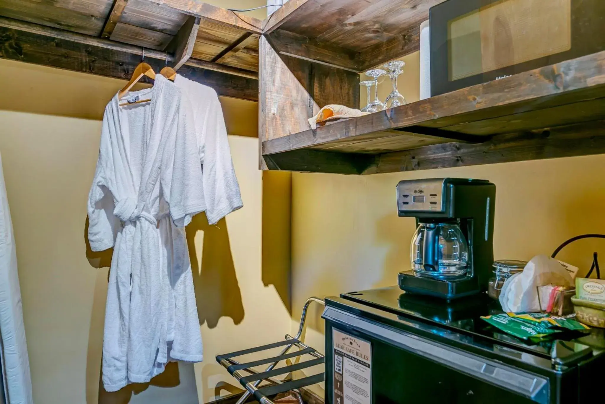 Basic King Room in Dancing Bear Lodge Basic King Room in Dancing Bear Lodge