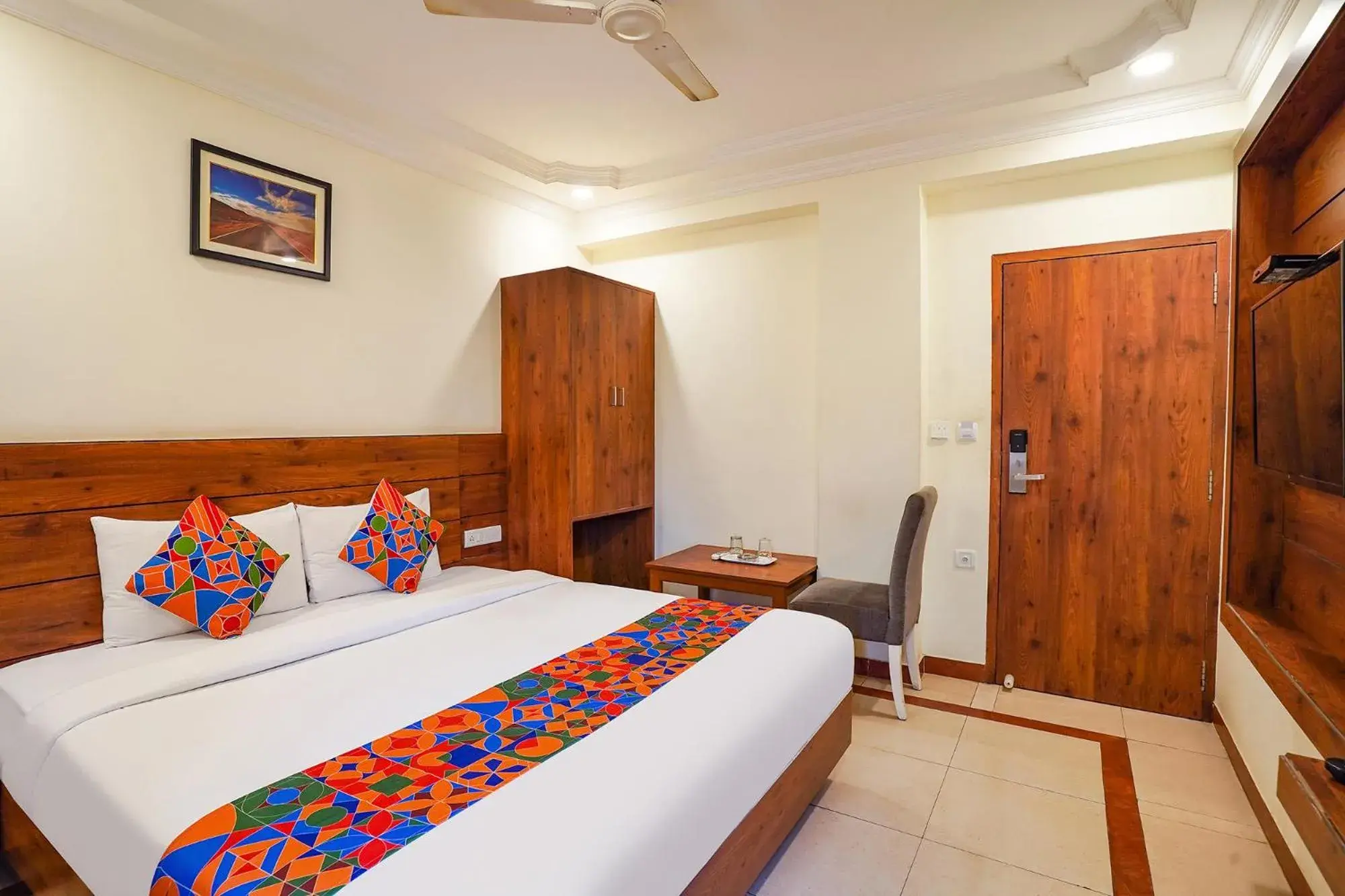Superior Double Room - single occupancy in FabHotel Savi Inn - Nr Mantri Square Mall Superior Double Room - single occupancy in FabHotel Savi Inn - Nr Mantri Square Mall