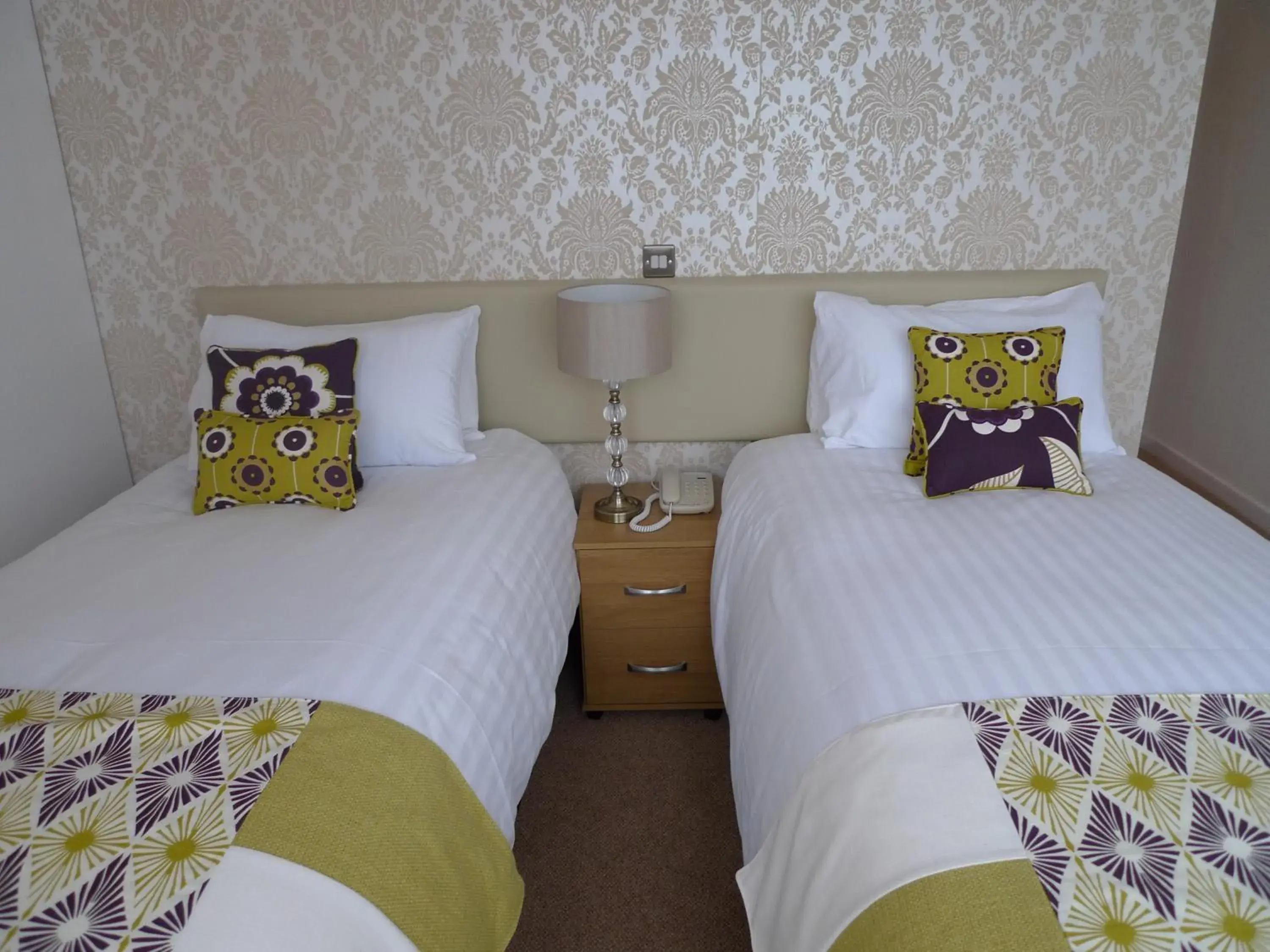 Twin Room in Ashburnham Hotel Twin Room in Ashburnham Hotel