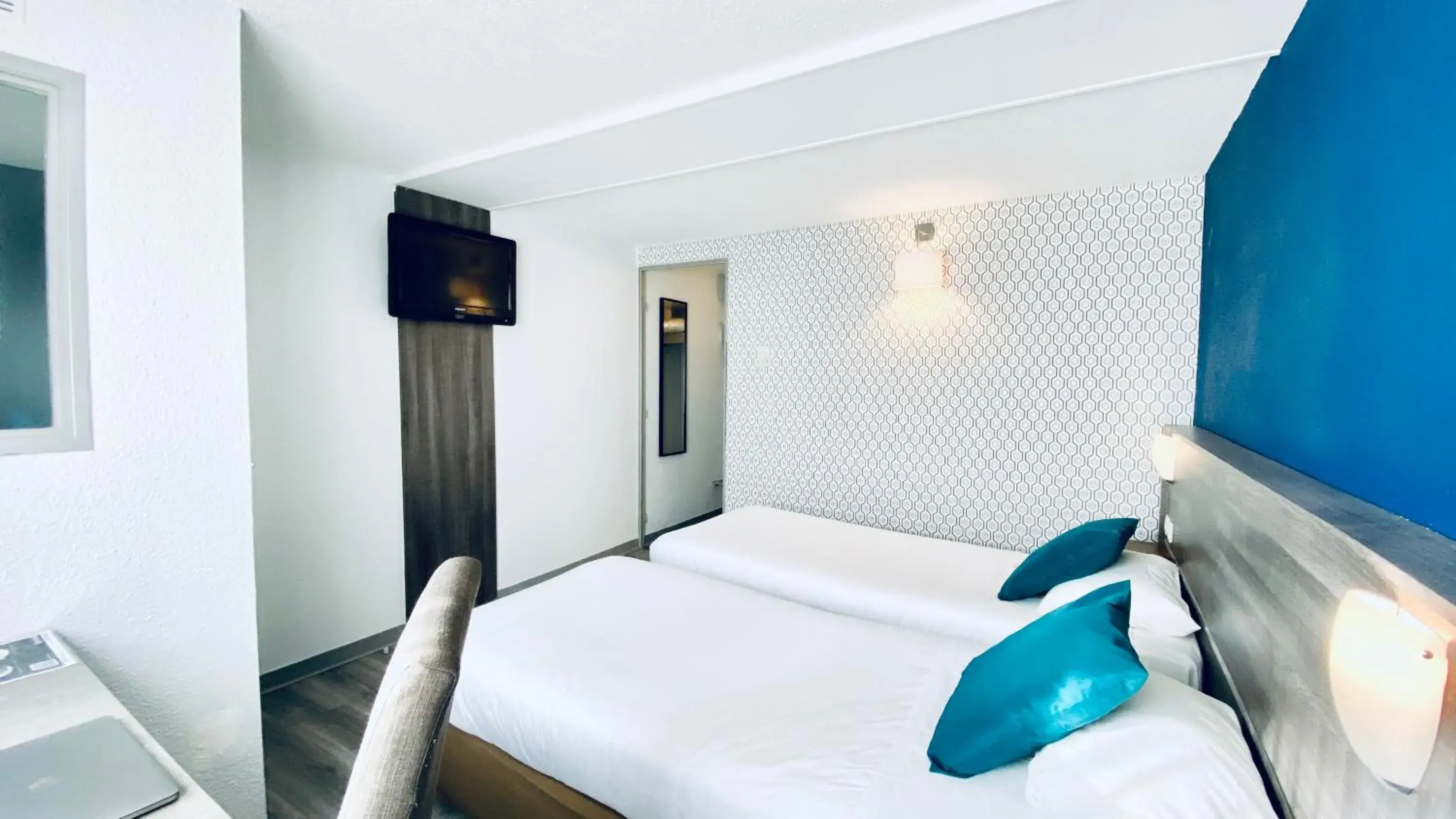 Comfort Twin Room in Hôtel Restaurant Kyriad de Péronne Comfort Twin Room in Hôtel Restaurant Kyriad de Péronne