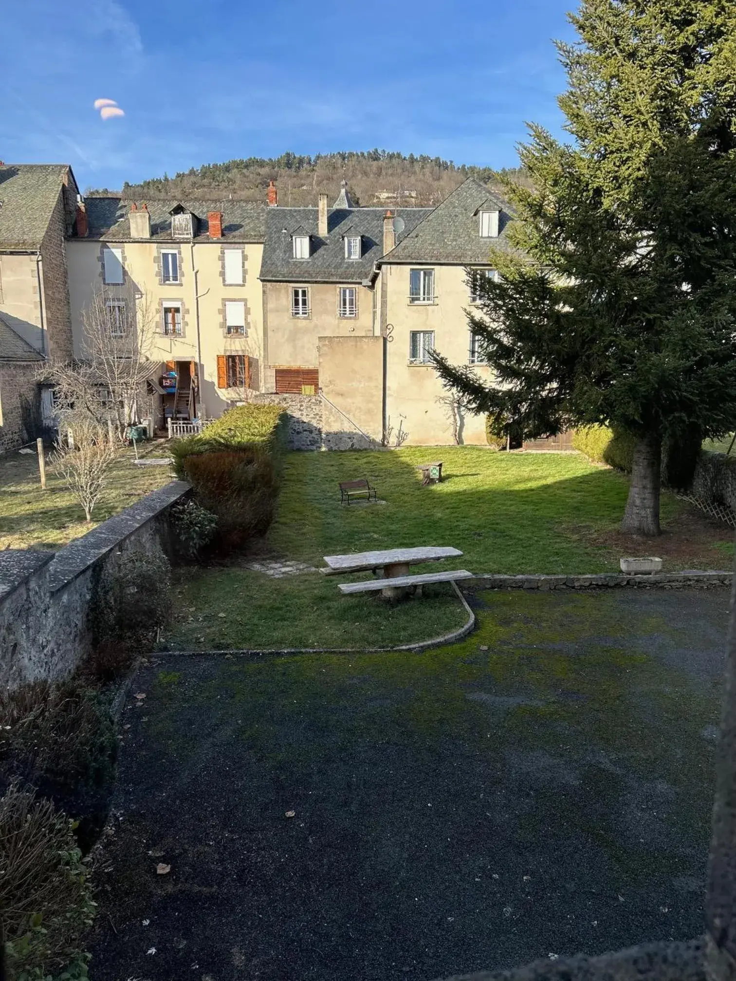 Double Room with Garden View in AUX GLOBE-TROTTERS Double Room with Garden View in AUX GLOBE-TROTTERS