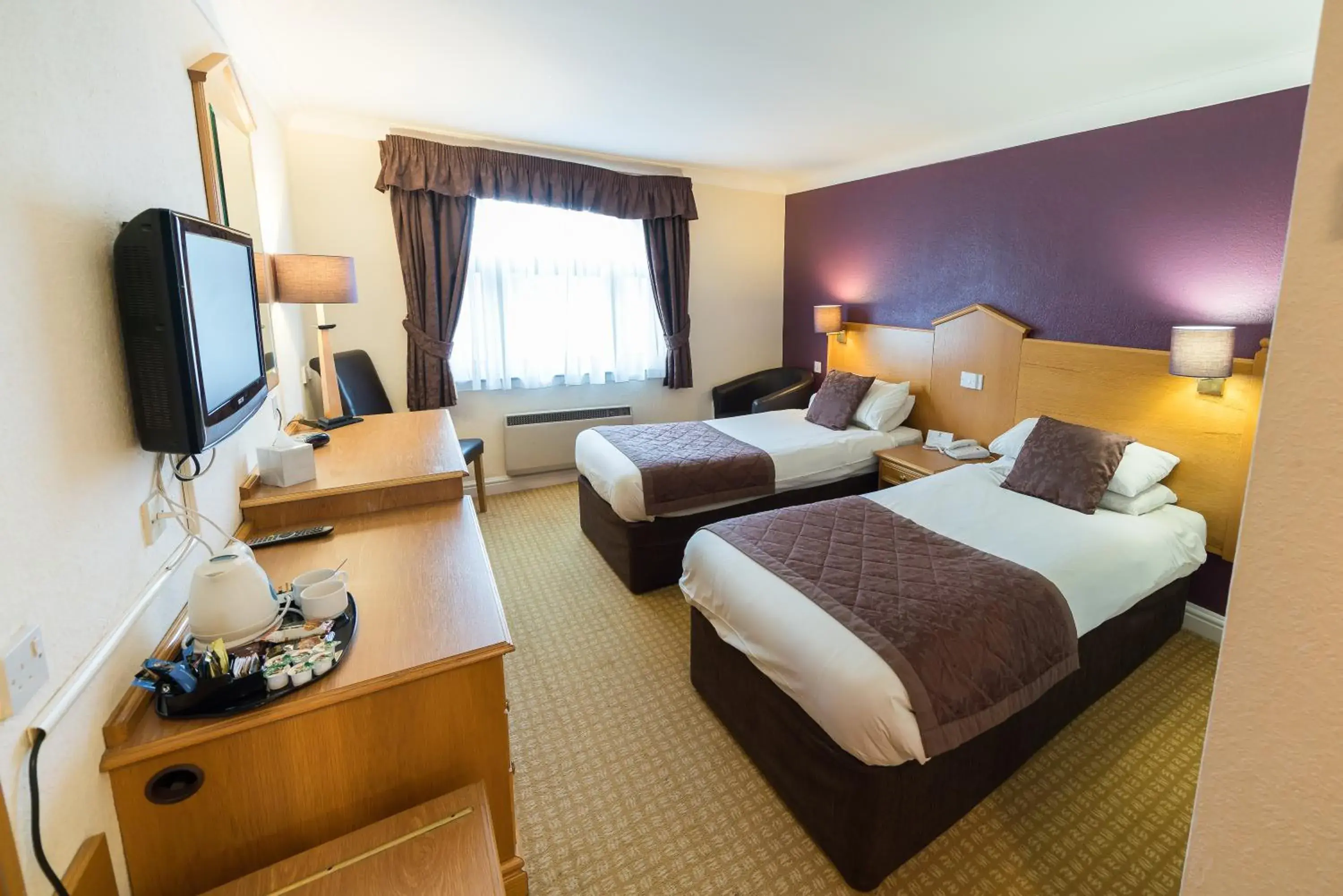 Standard Twin Room in Widnes Halton Everglades Park Hotel Standard Twin Room in Widnes Halton Everglades Park Hotel