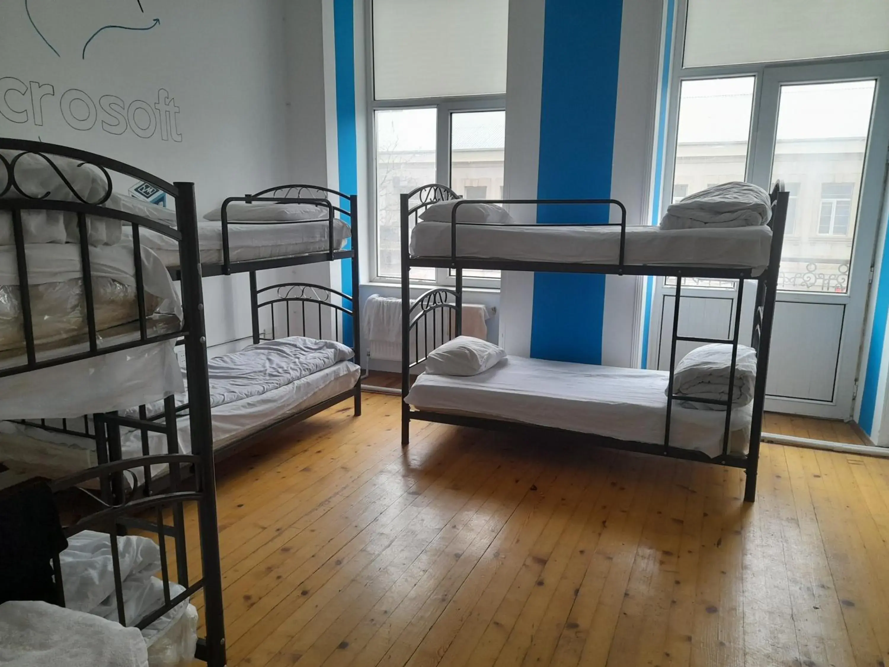 Bed in 6-Bed Female Dormitory Room in White City Hostel Bed in 6-Bed Female Dormitory Room in White City Hostel