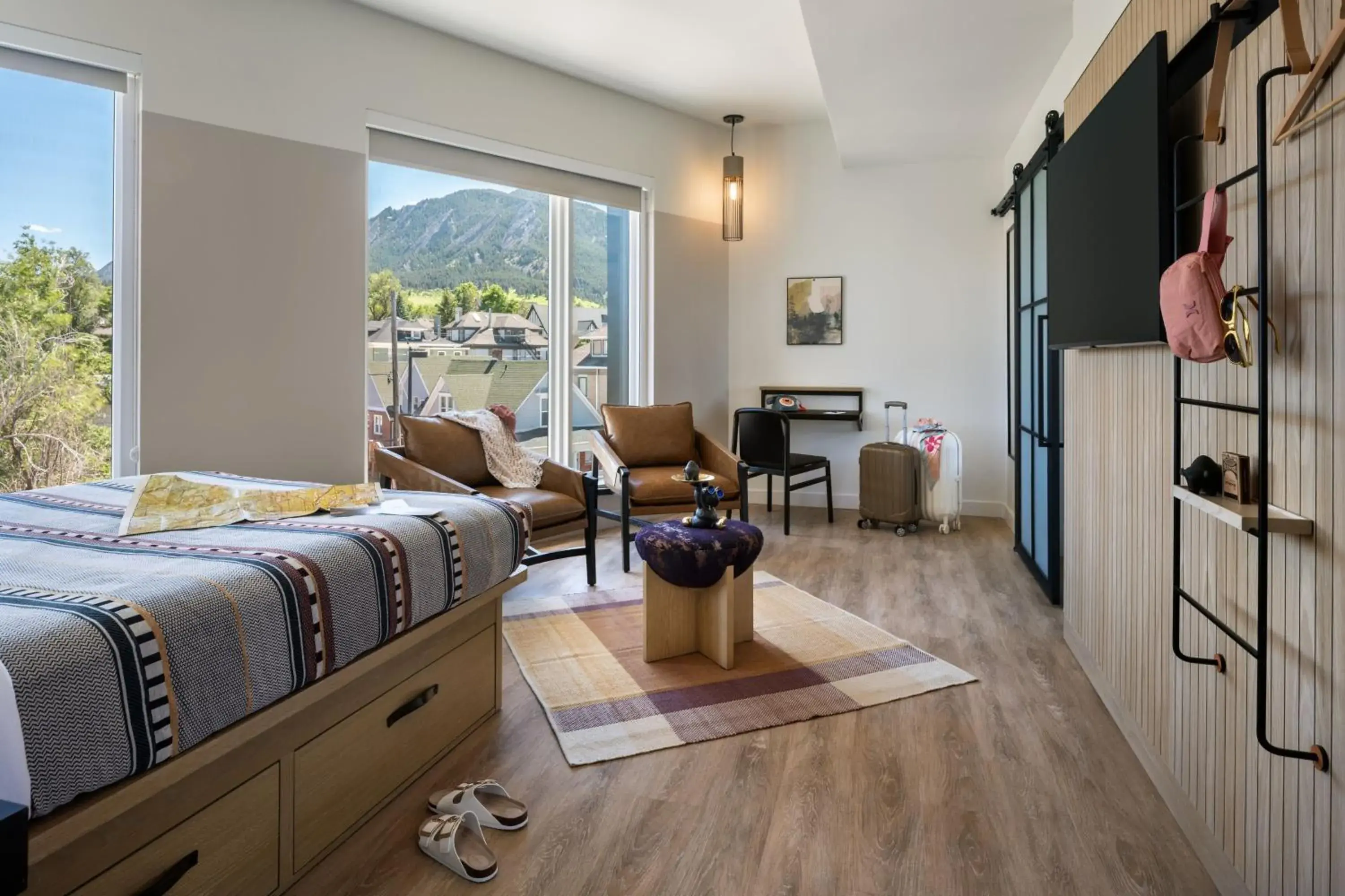 Corner Queen Suite in Moxy Boulder University Corner Queen Suite in Moxy Boulder University