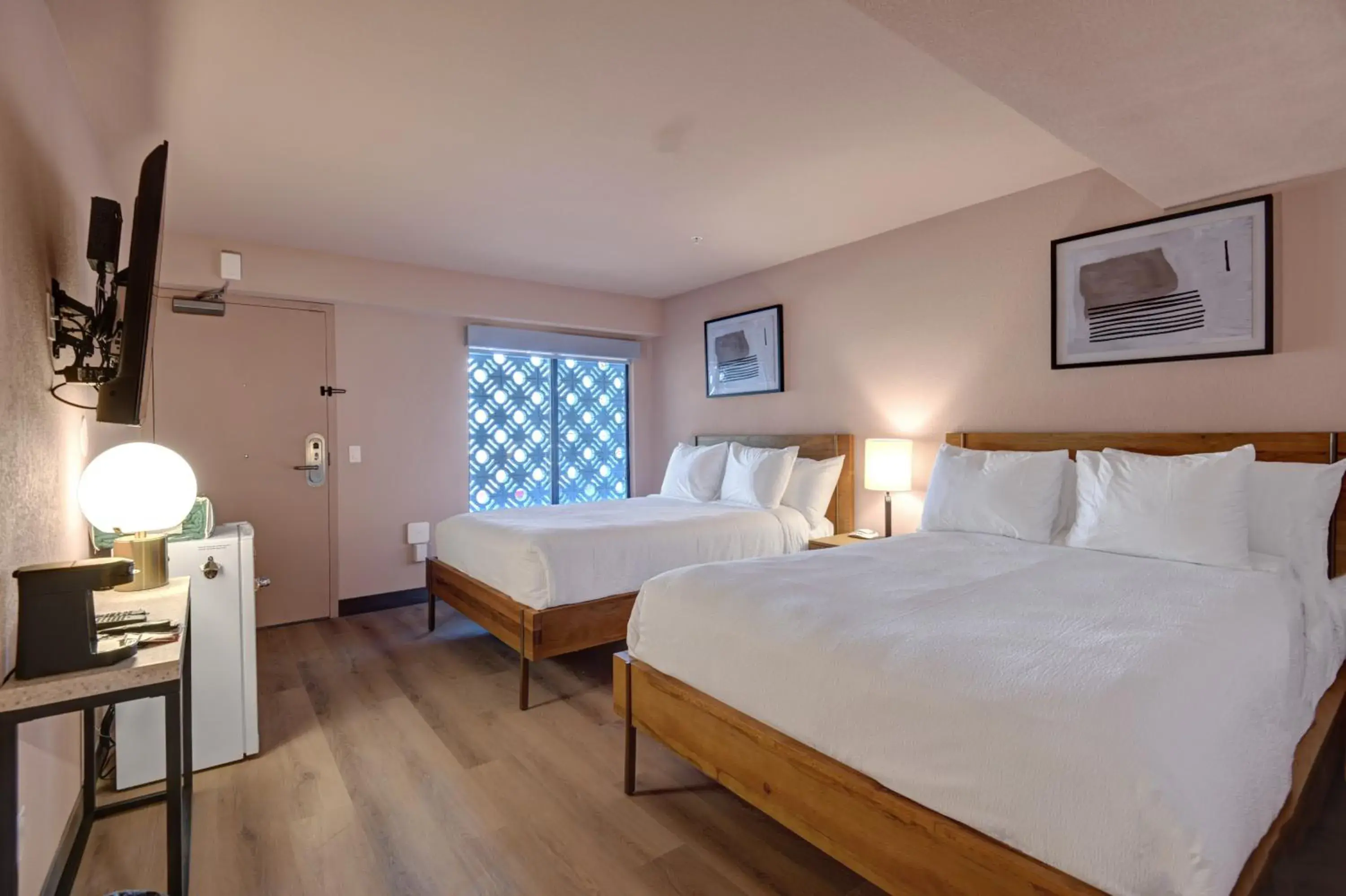 Quadruple Room - Disability Access in The Dunes Hotel (Palm Springs) Quadruple Room - Disability Access in The Dunes Hotel (Palm Springs)