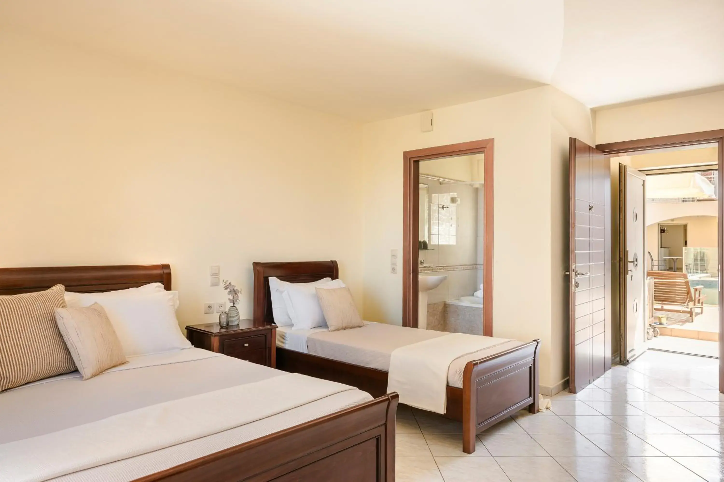 Standard Triple Room in Belle View Hotel - Sea View & Sunset Standard Triple Room in Belle View Hotel - Sea View & Sunset