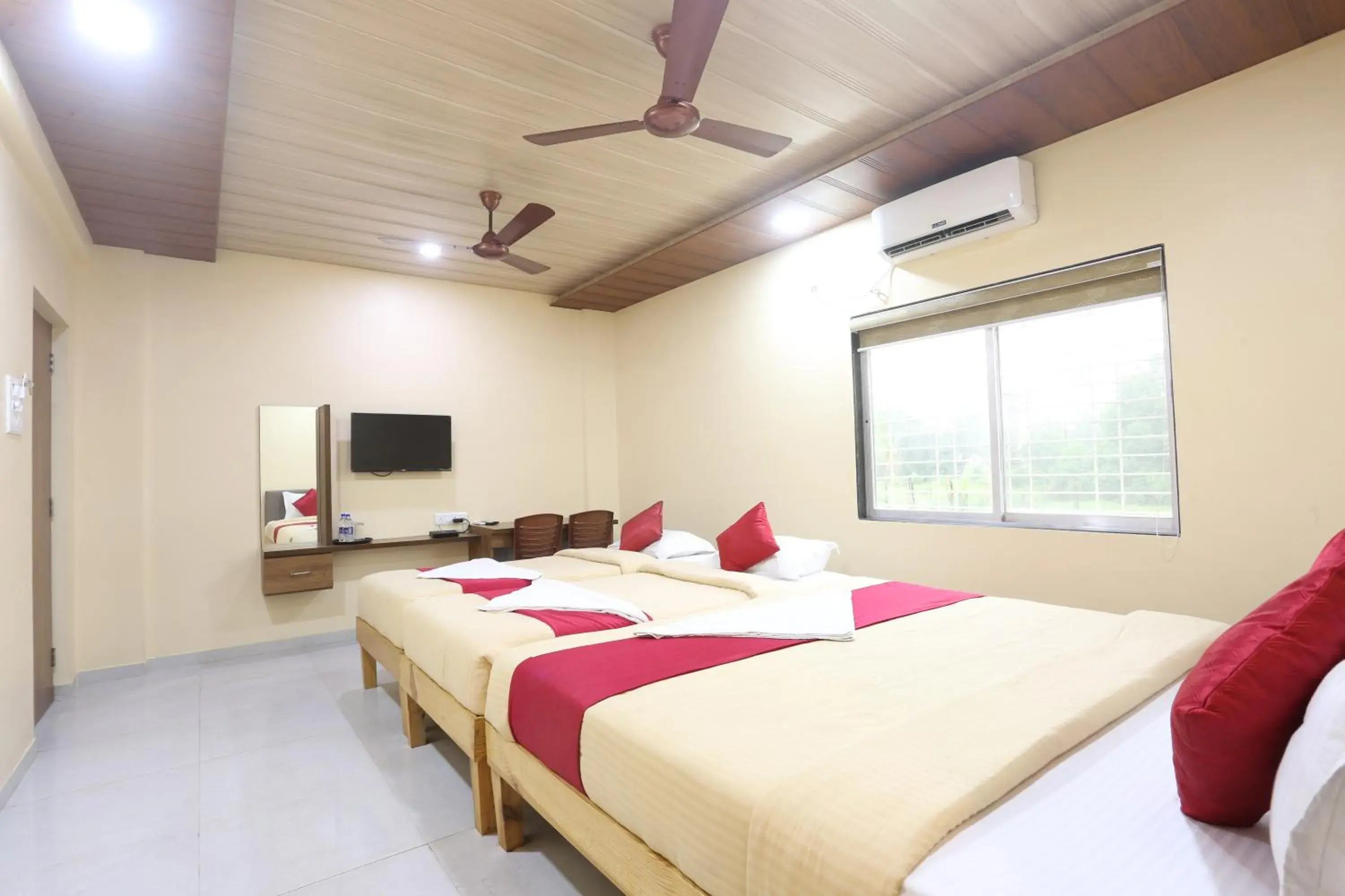 Deluxe Double Room with Extra Bed in Hotel Durva Palace Deluxe Double Room with Extra Bed in Hotel Durva Palace