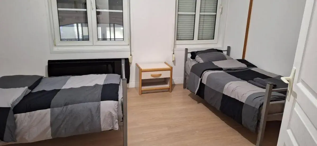 Two-Bedroom Deluxe Apartment in hôtel- restaurant le Saint Quentin Two-Bedroom Deluxe Apartment in hôtel- restaurant le Saint Quentin