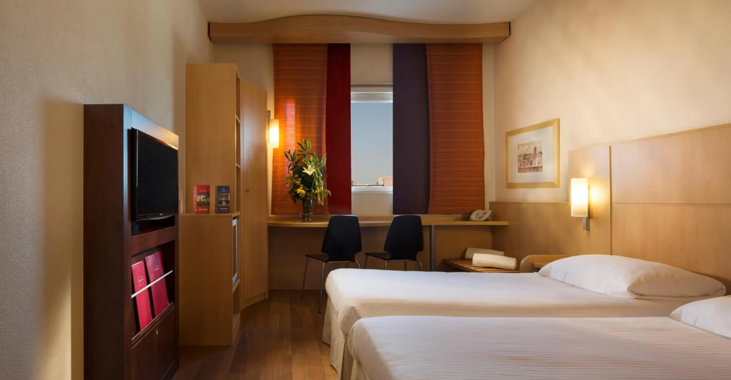 Twin Room in Hotel Rafael Twin Room in Hotel Rafael