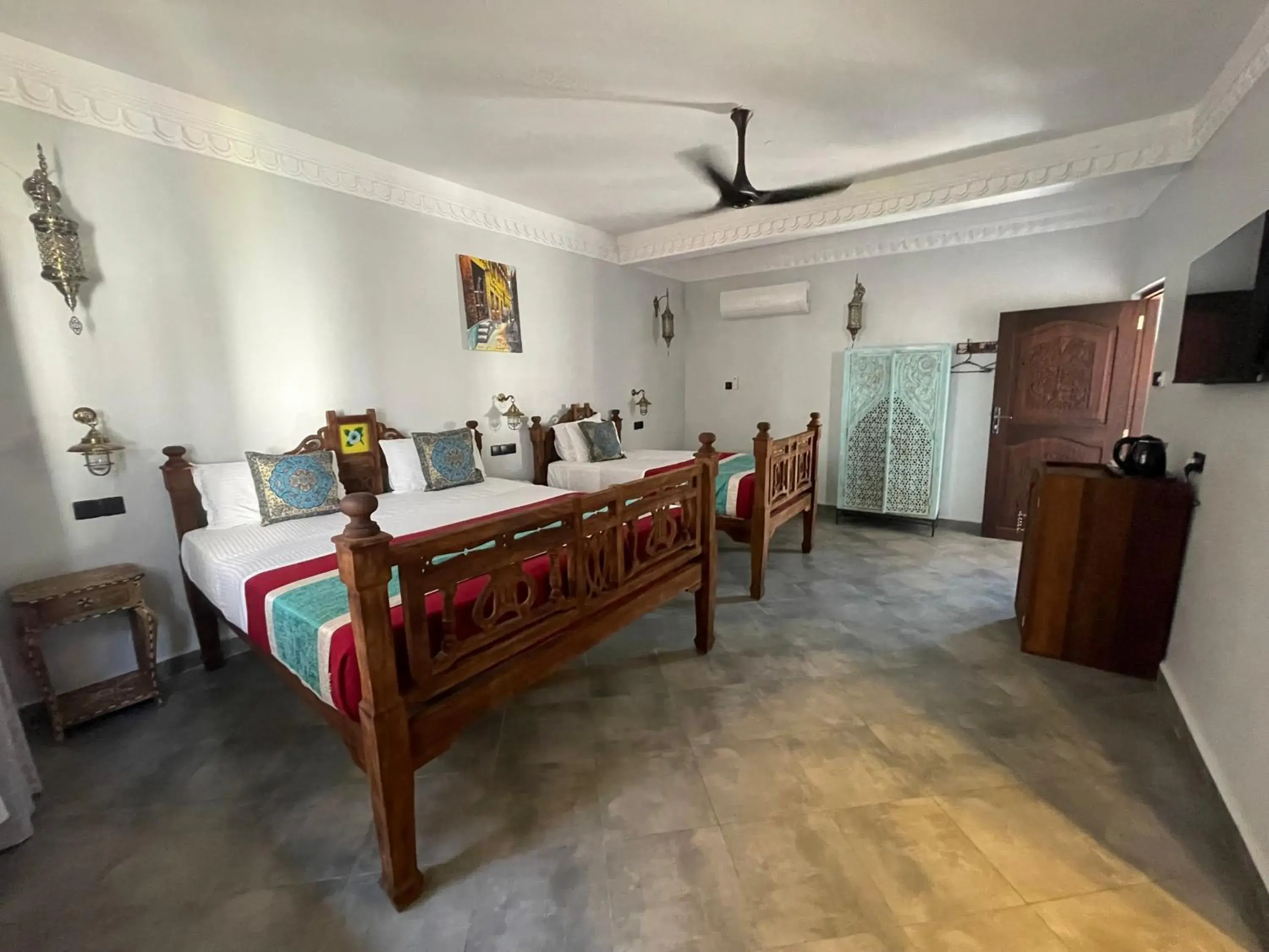 Twin Room with Garden View in Mizingani Seafront Hotel Twin Room with Garden View in Mizingani Seafront Hotel