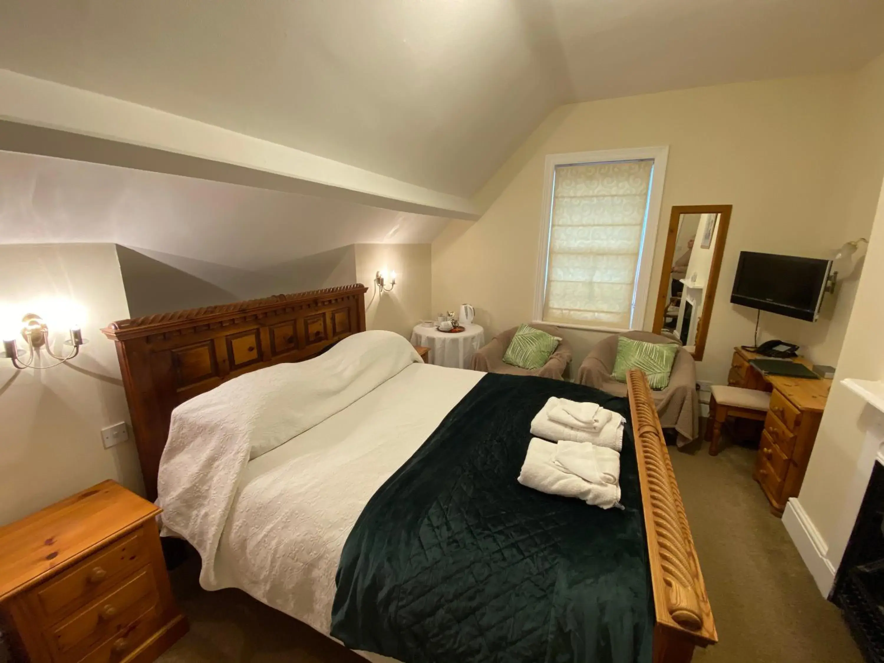 Double Room with Private Bathroom - single occupancy in The Old Manse Pickering Double Room with Private Bathroom - single occupancy in The Old Manse Pickering