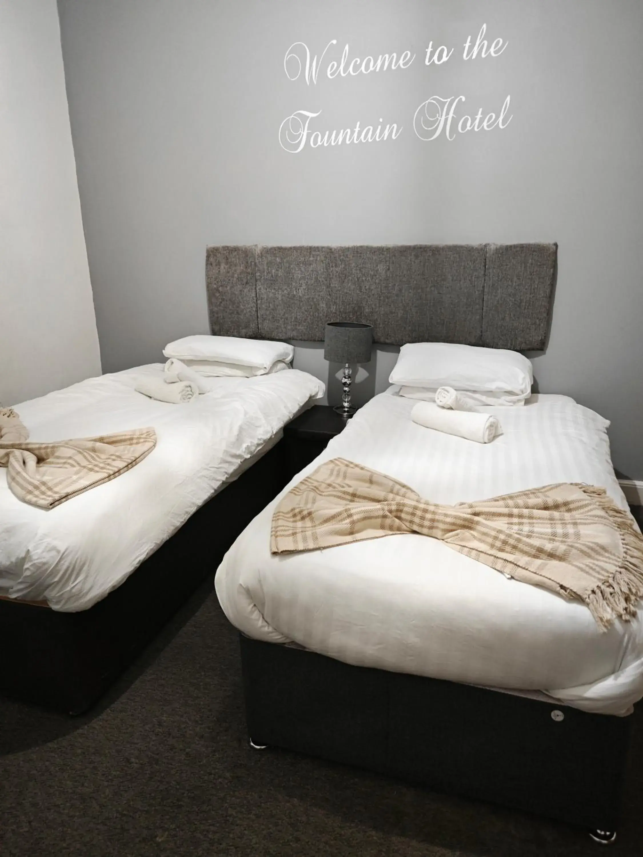 Twin Room with Bathroom - single occupancy in The Fountain Hotel Twin Room with Bathroom - single occupancy in The Fountain Hotel