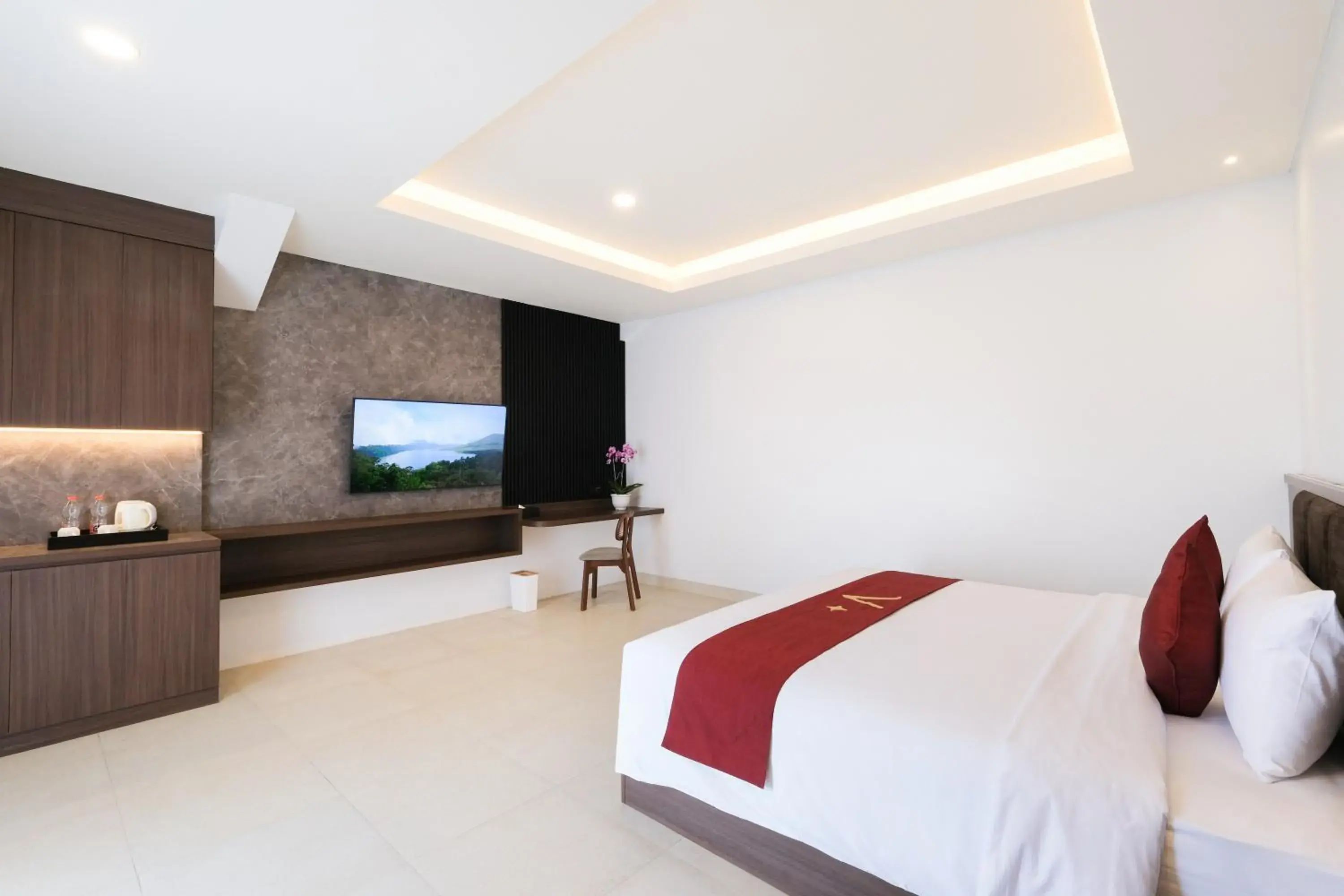 Deluxe King Room - single occupancy in ValStar Hotel Canggu Deluxe King Room - single occupancy in ValStar Hotel Canggu