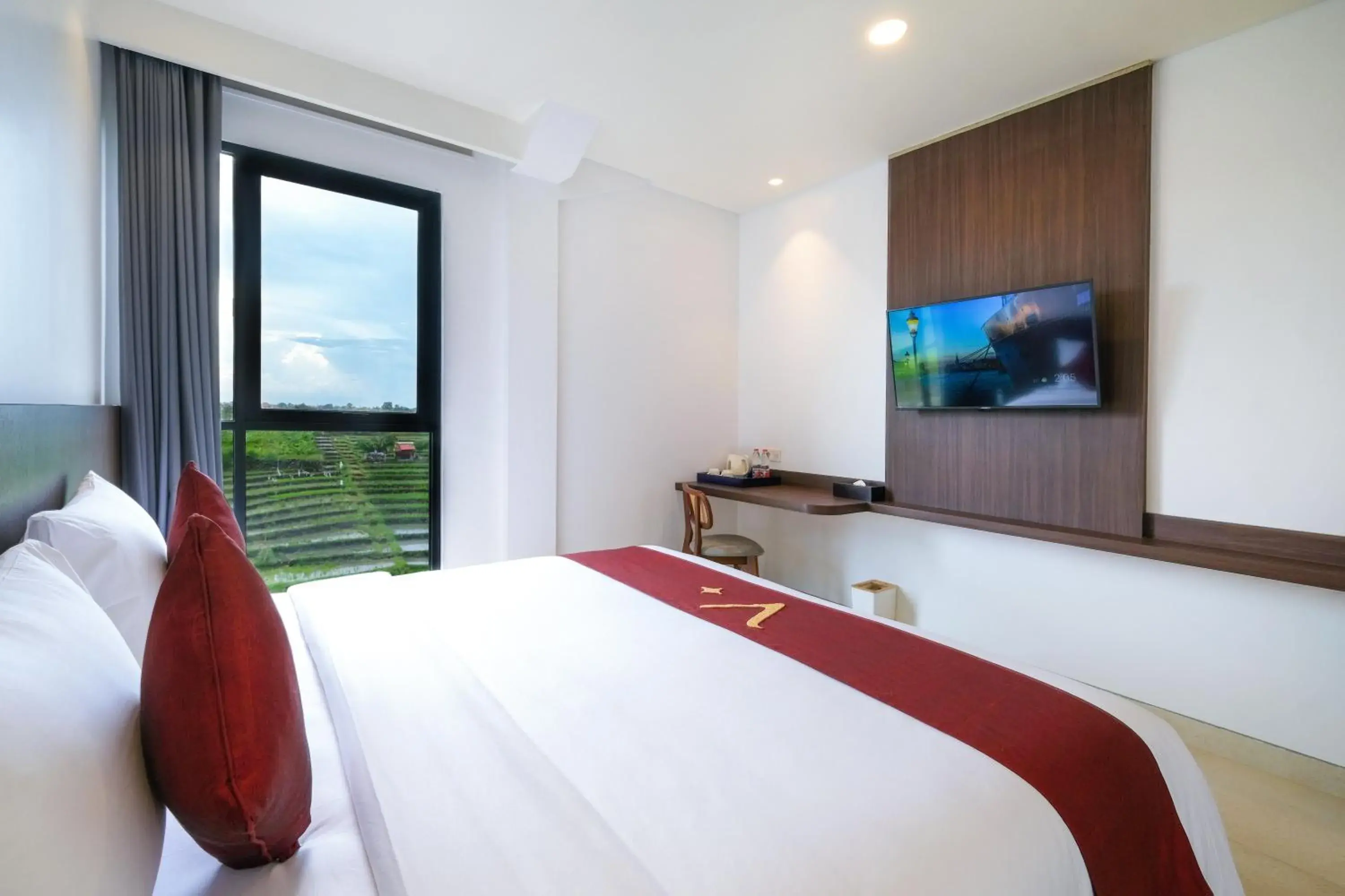 Standard King Room - single occupancy in ValStar Hotel Canggu Standard King Room - single occupancy in ValStar Hotel Canggu