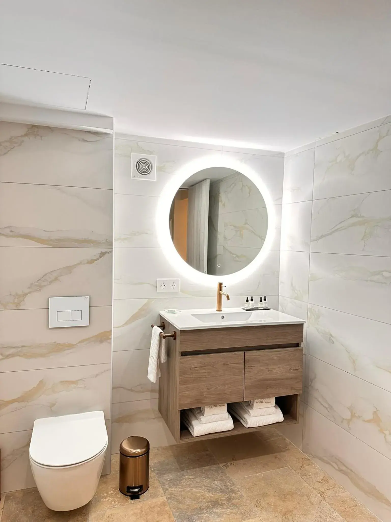 Superior Triple Room in Boutique Hotel Comtal Empuries Superior Triple Room in Boutique Hotel Comtal Empuries