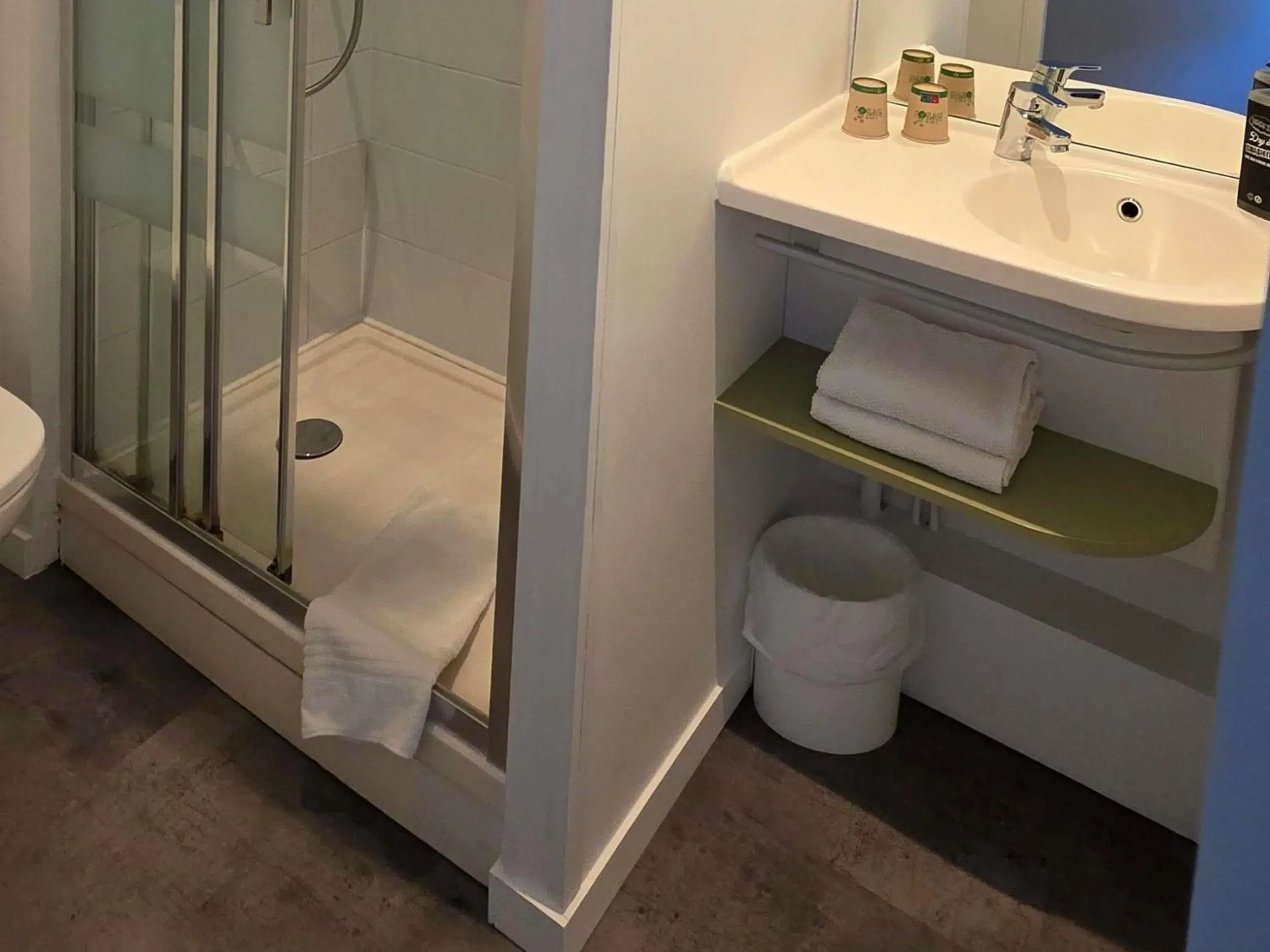 Comfort Twin Room in Ibis Budget Angers Parc des Expositions Comfort Twin Room in Ibis Budget Angers Parc des Expositions