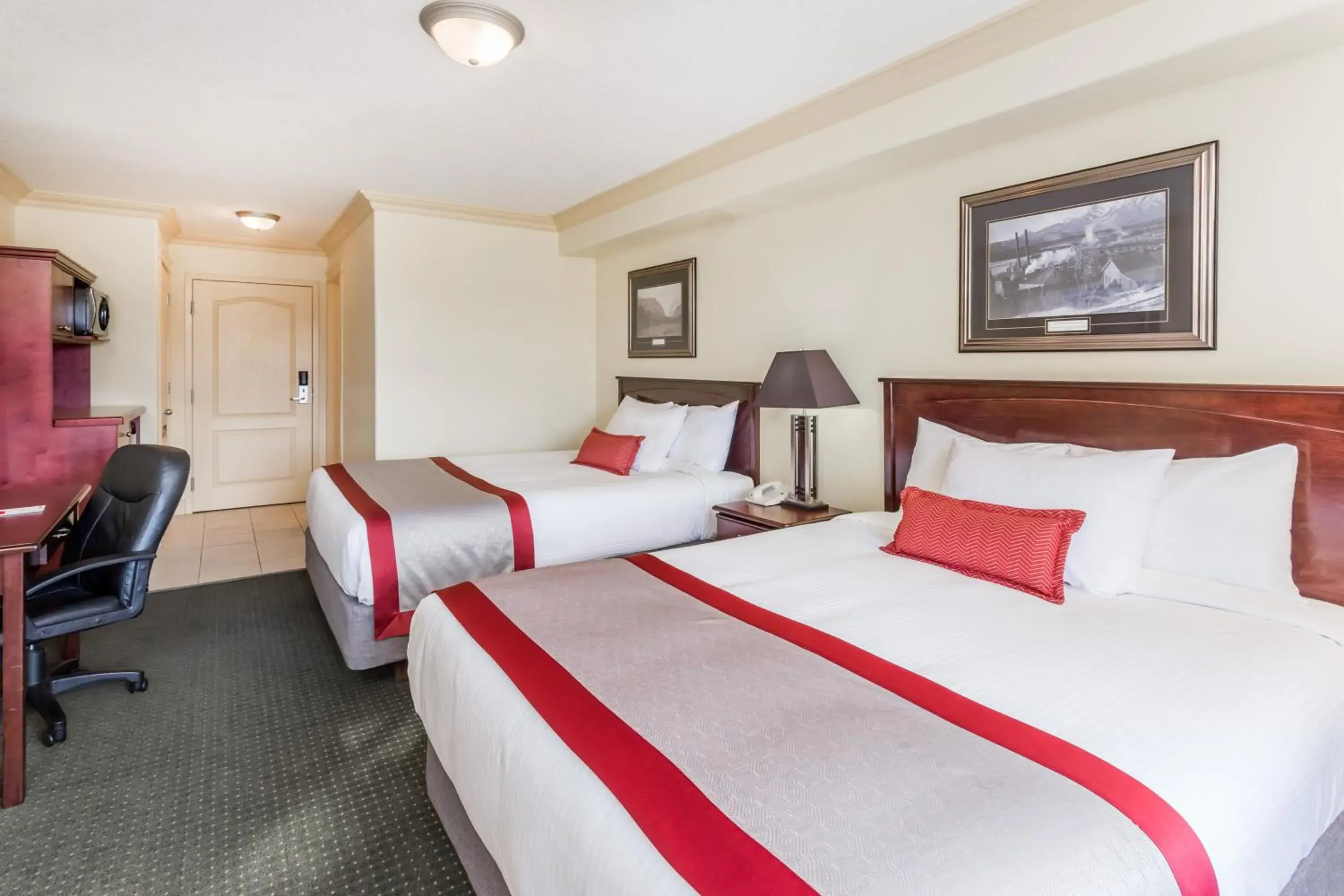 Standard Room with Two Queen Beds in Ramada by Wyndham Hinton Standard Room with Two Queen Beds in Ramada by Wyndham Hinton