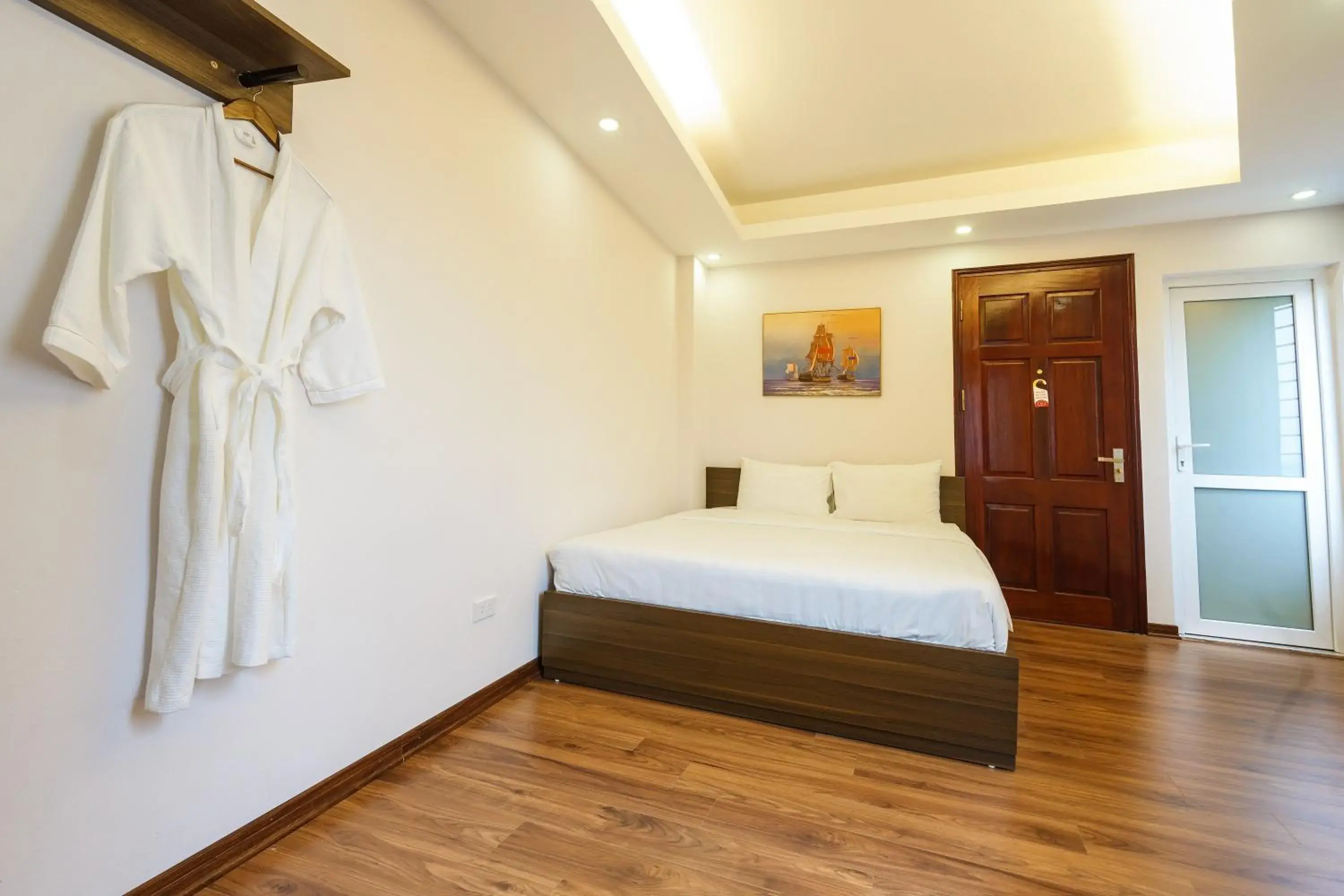 Premium Double Room in Hanoi Veris Boutique Hotel & Spa Premium Double Room in Hanoi Veris Boutique Hotel & Spa
