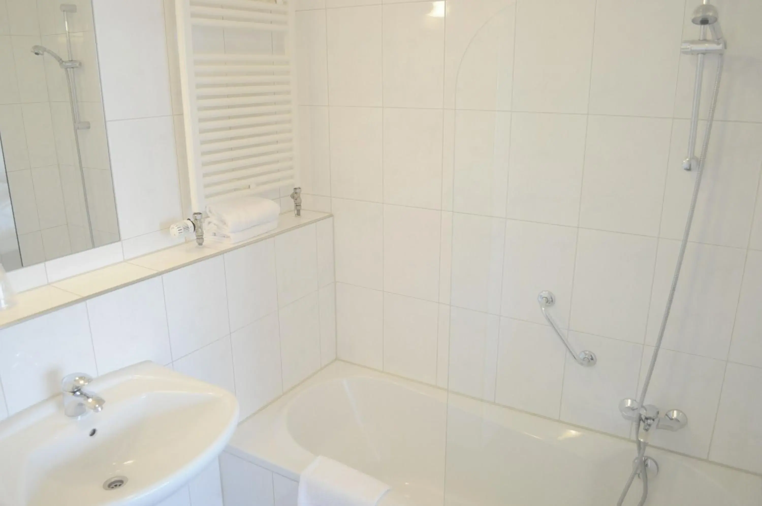 Standaard kamer met 2 aparte bedden – voorzijde hotel in Van der Valk Hotel De Molenhoek-Nijmegen Standaard kamer met 2 aparte bedden – voorzijde hotel in Van der Valk Hotel De Molenhoek-Nijmegen