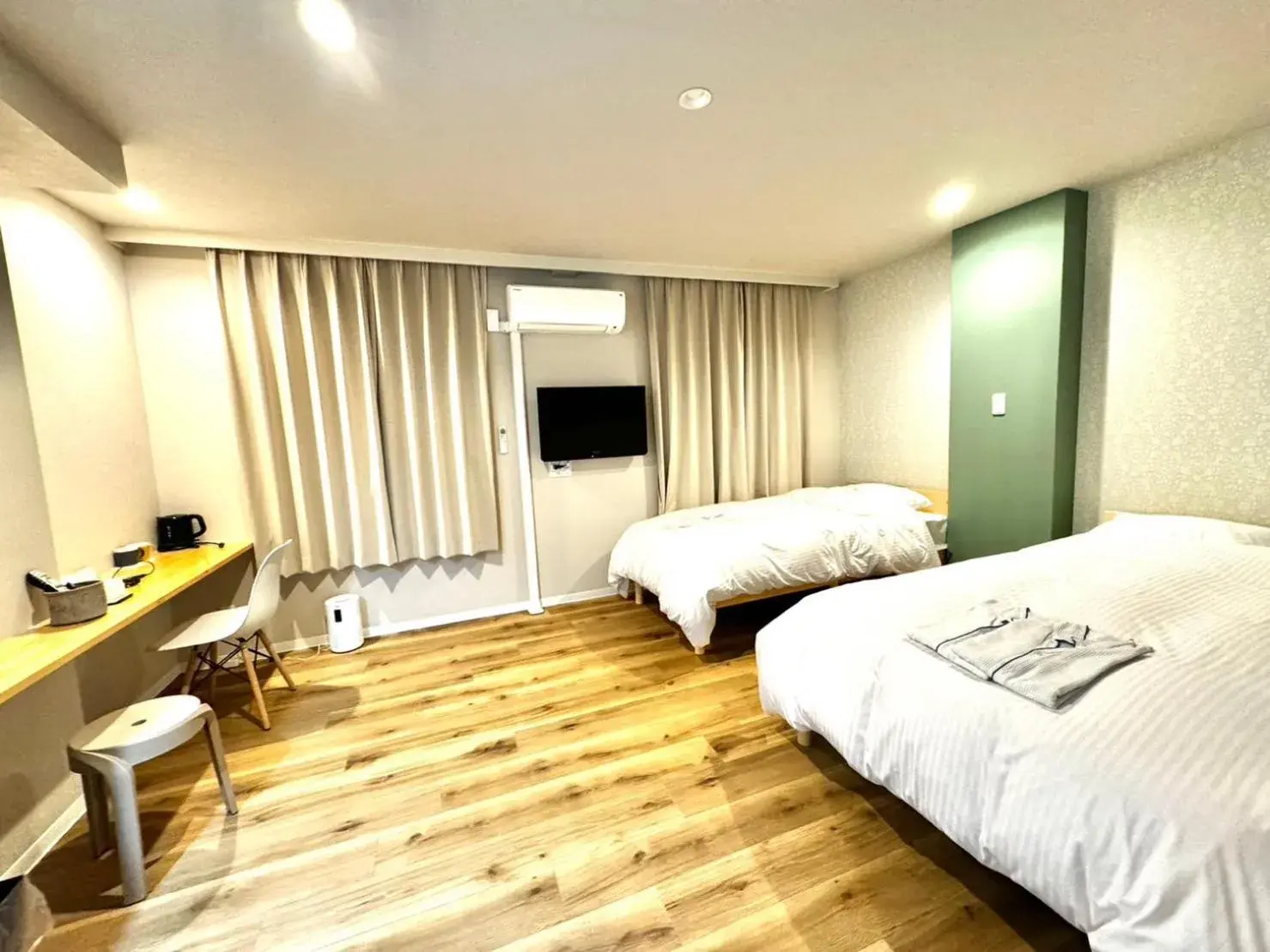 Superior Double or Twin Room - single occupancy in Resort Stay Spa Tsurumi Superior Double or Twin Room - single occupancy in Resort Stay Spa Tsurumi